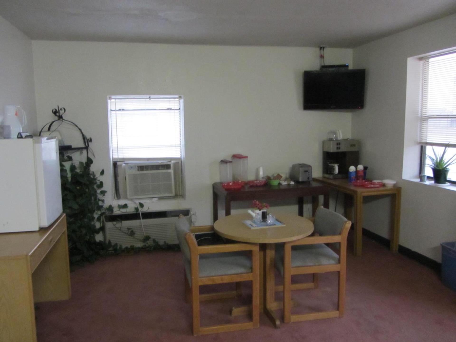 Budget Inn Ballinger photo 19