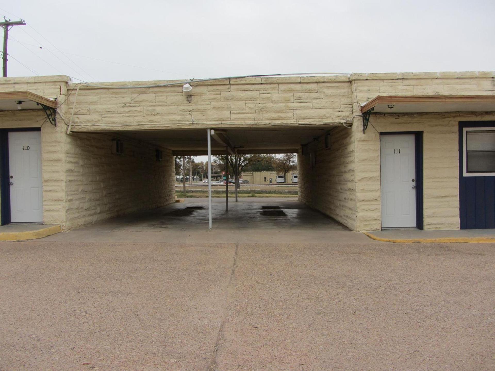 Budget Inn Ballinger photo 23
