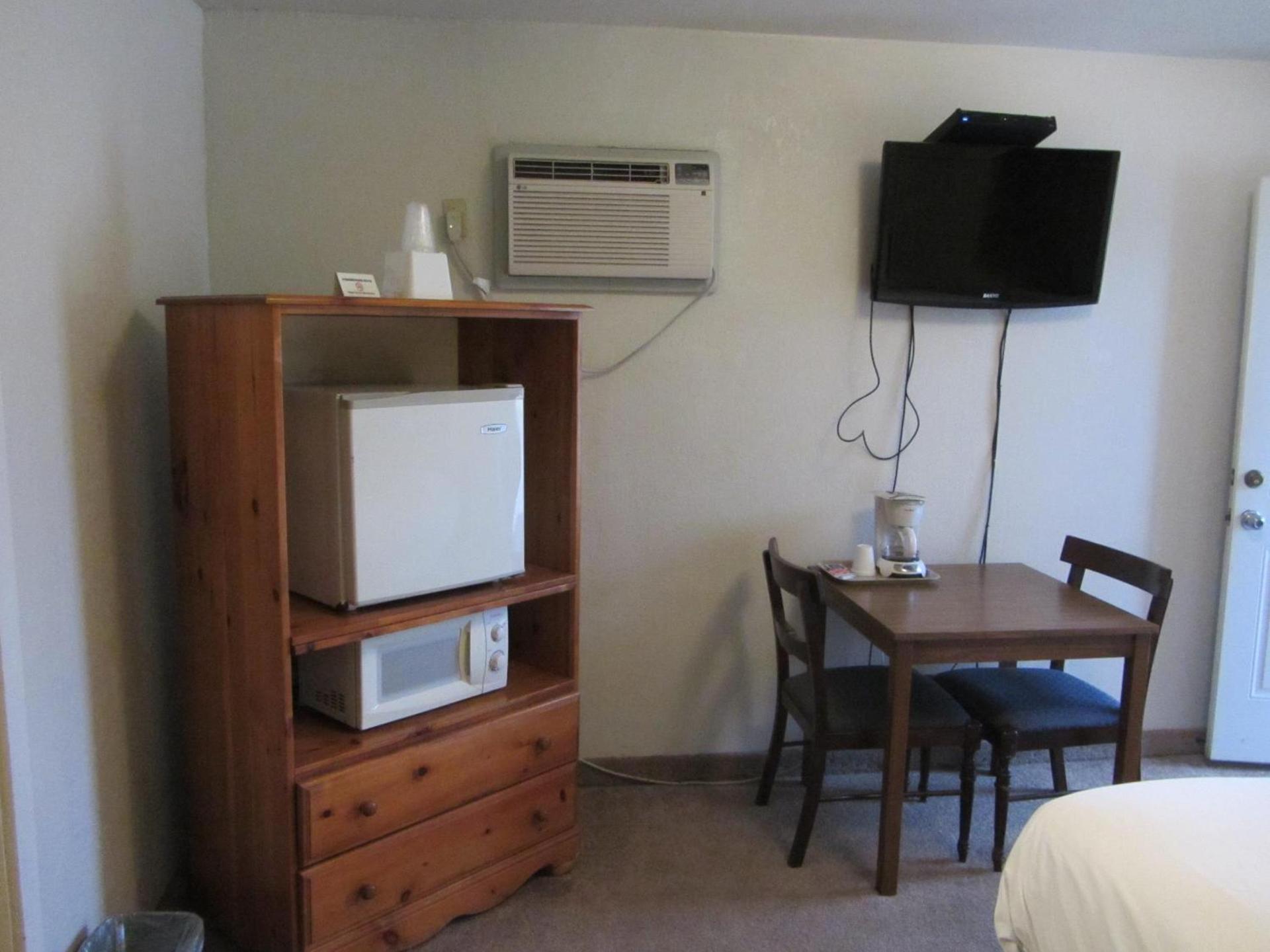 Budget Inn Ballinger photo 18