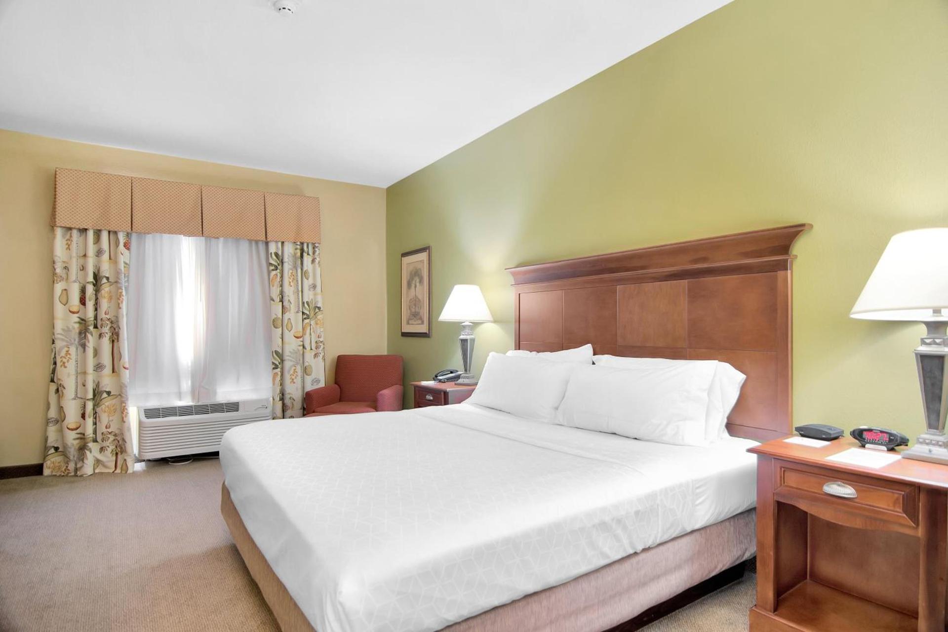 Holiday Inn Express Hotel & Suites DFW West - Hurst by IHG photo 8