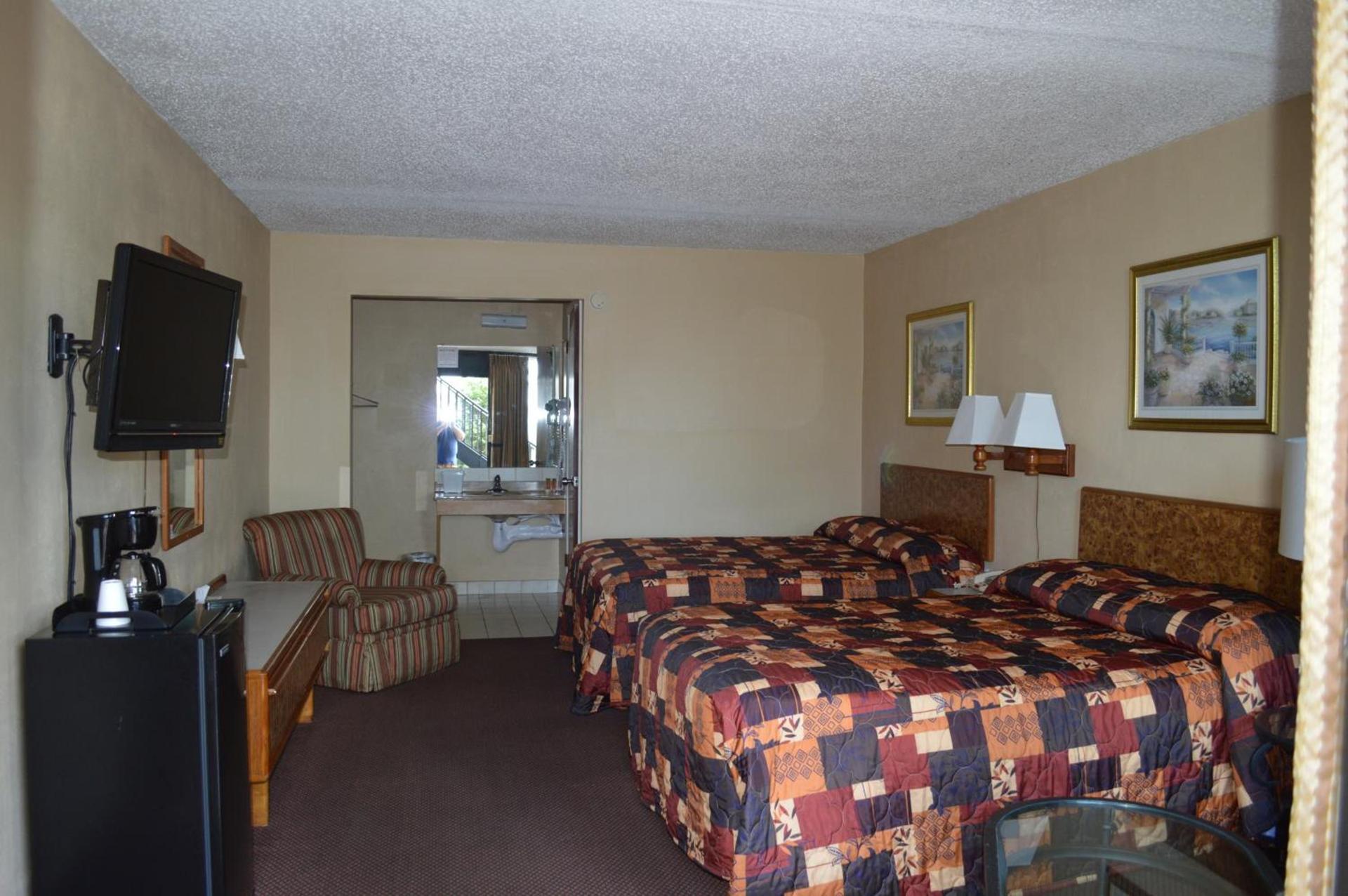 Tarpon Shores Inn photo 4