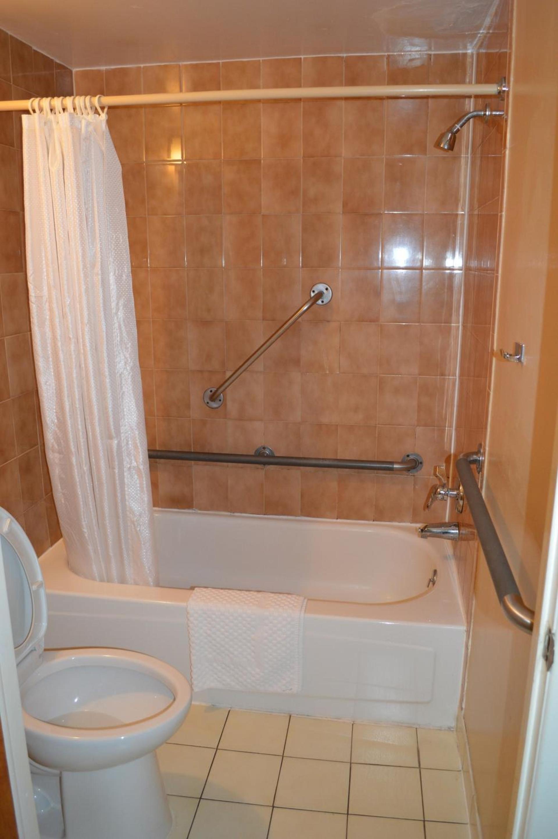 Tarpon Shores Inn photo 7