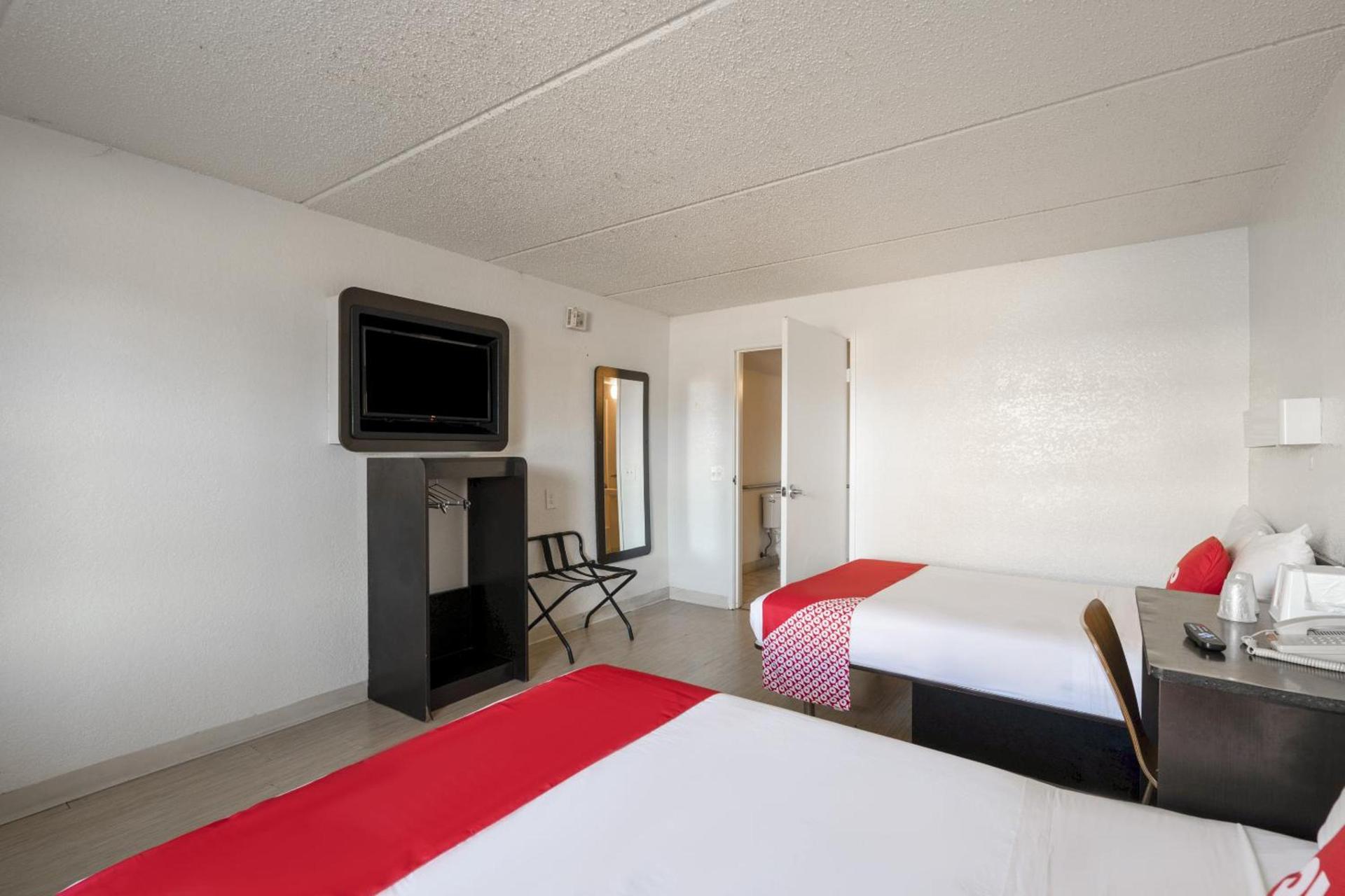 OYO Hotel Houston Katy Freeway photo 53