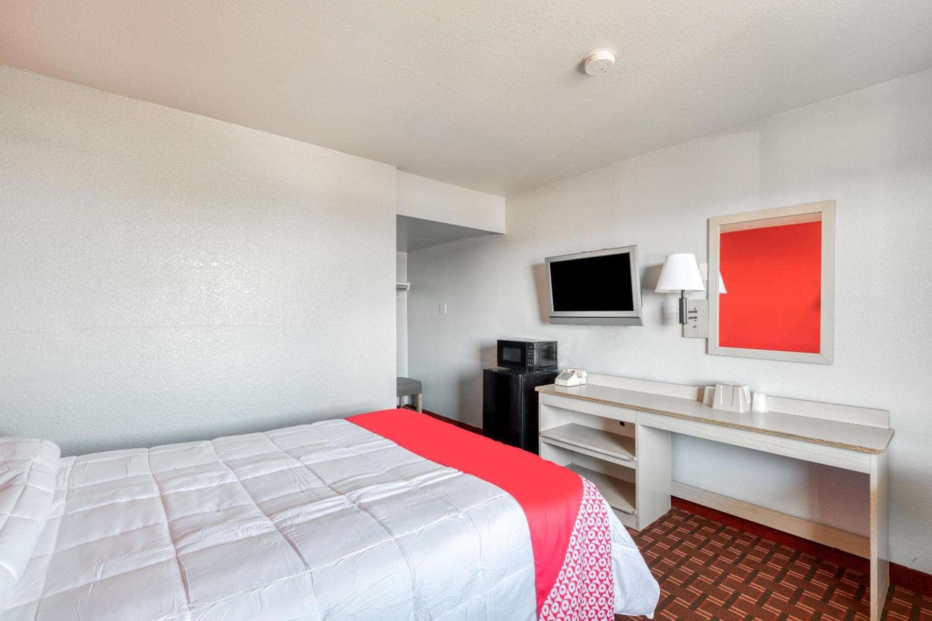 OYO Hotel Houston Southwest I-69 photo 7