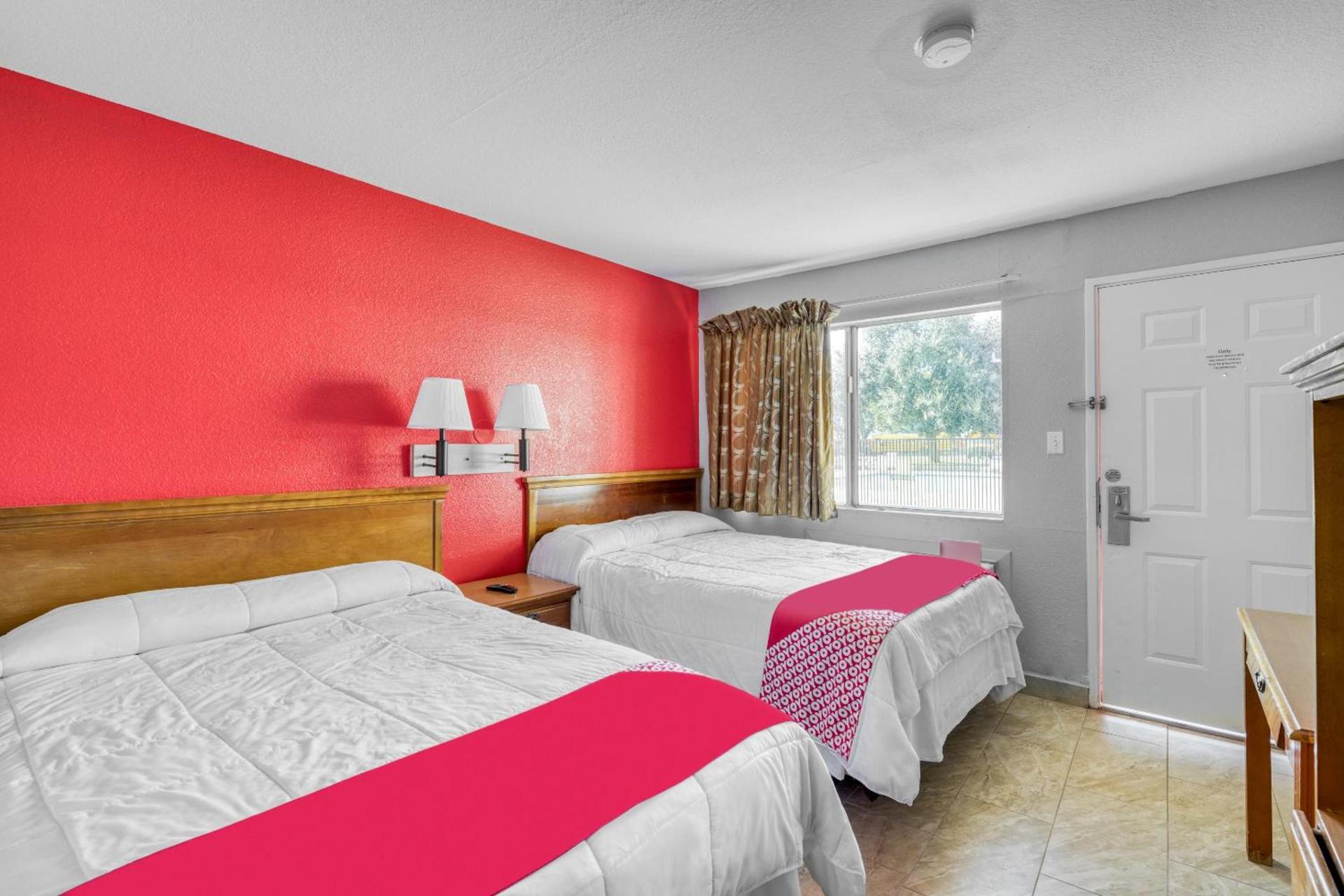 OYO Hotel Houston Southwest I-69 photo 15