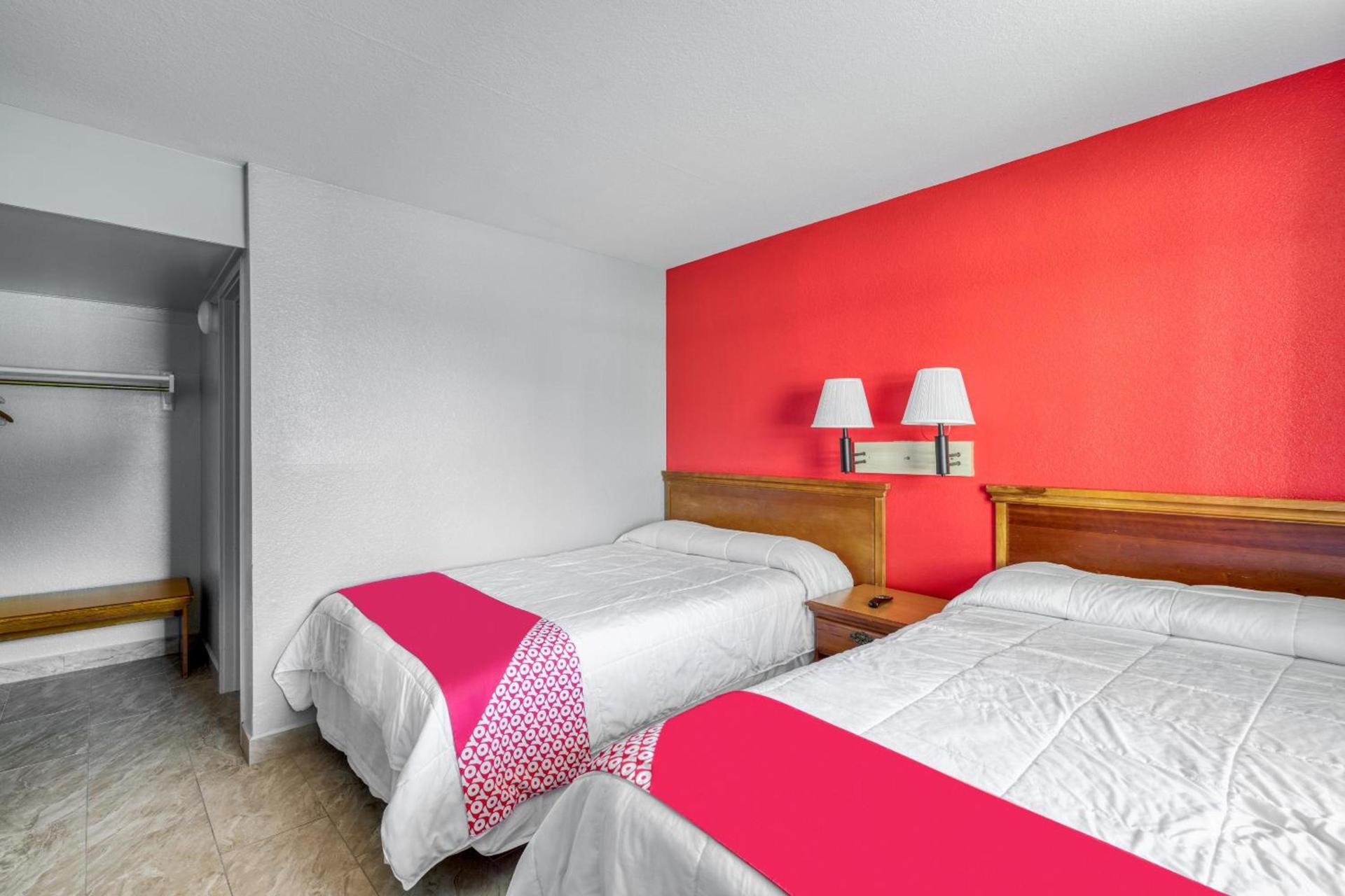 OYO Hotel Houston Southwest I-69 photo 14
