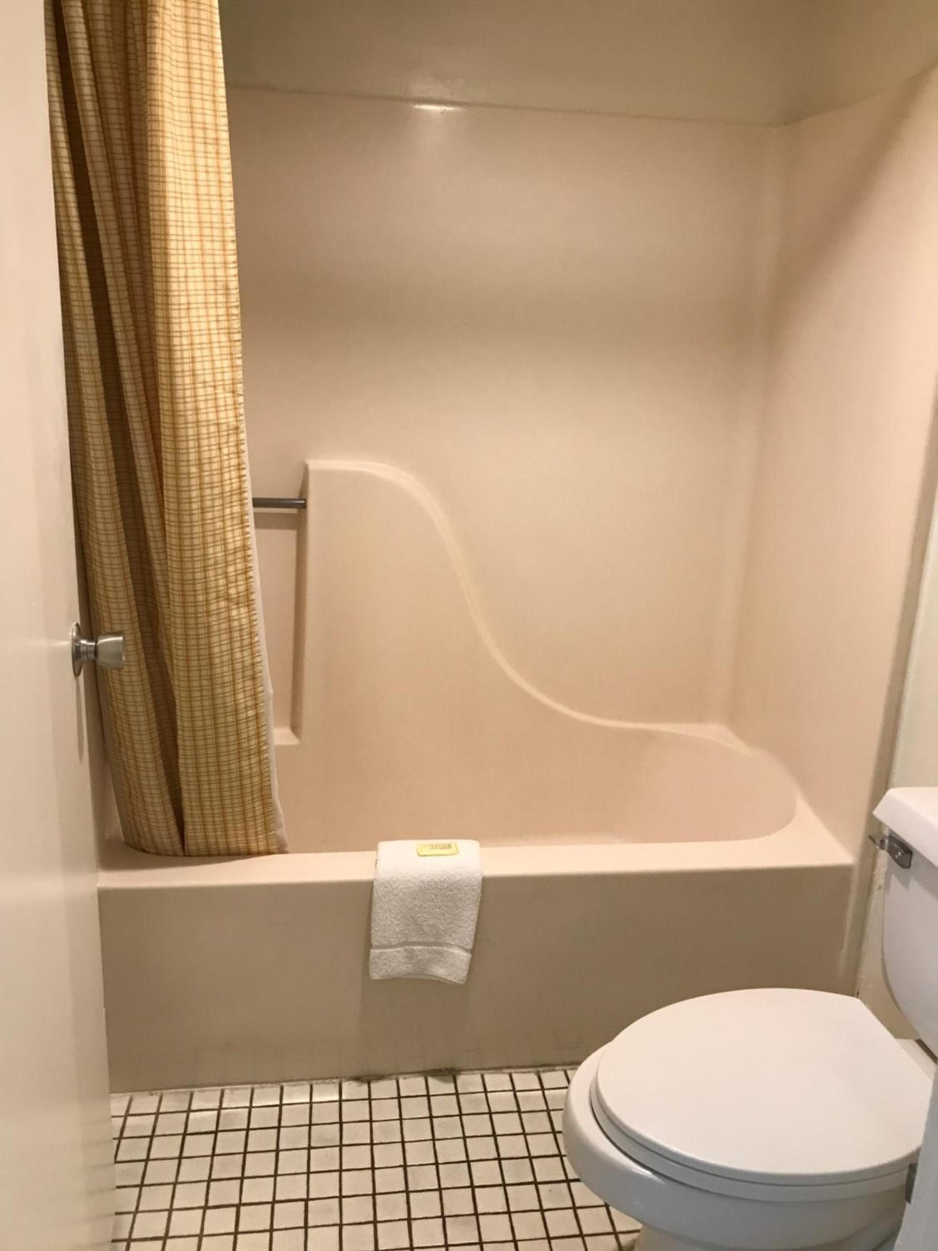 Flamingo Inn photo 5