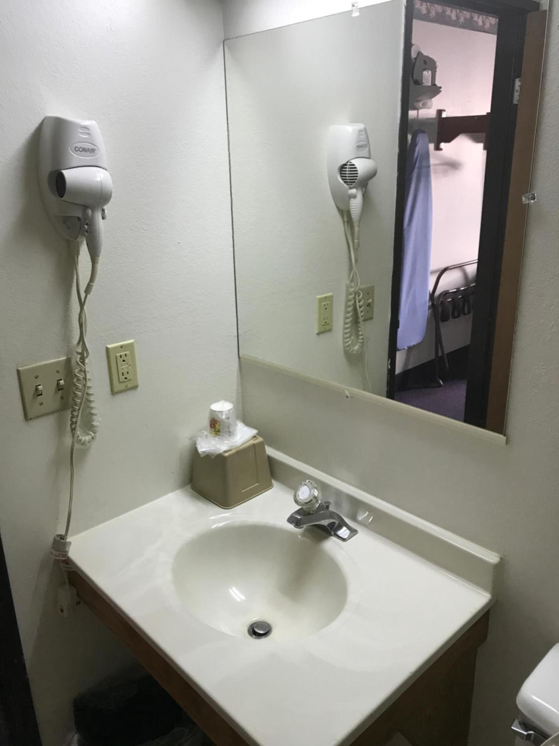 Best Inn photo 7