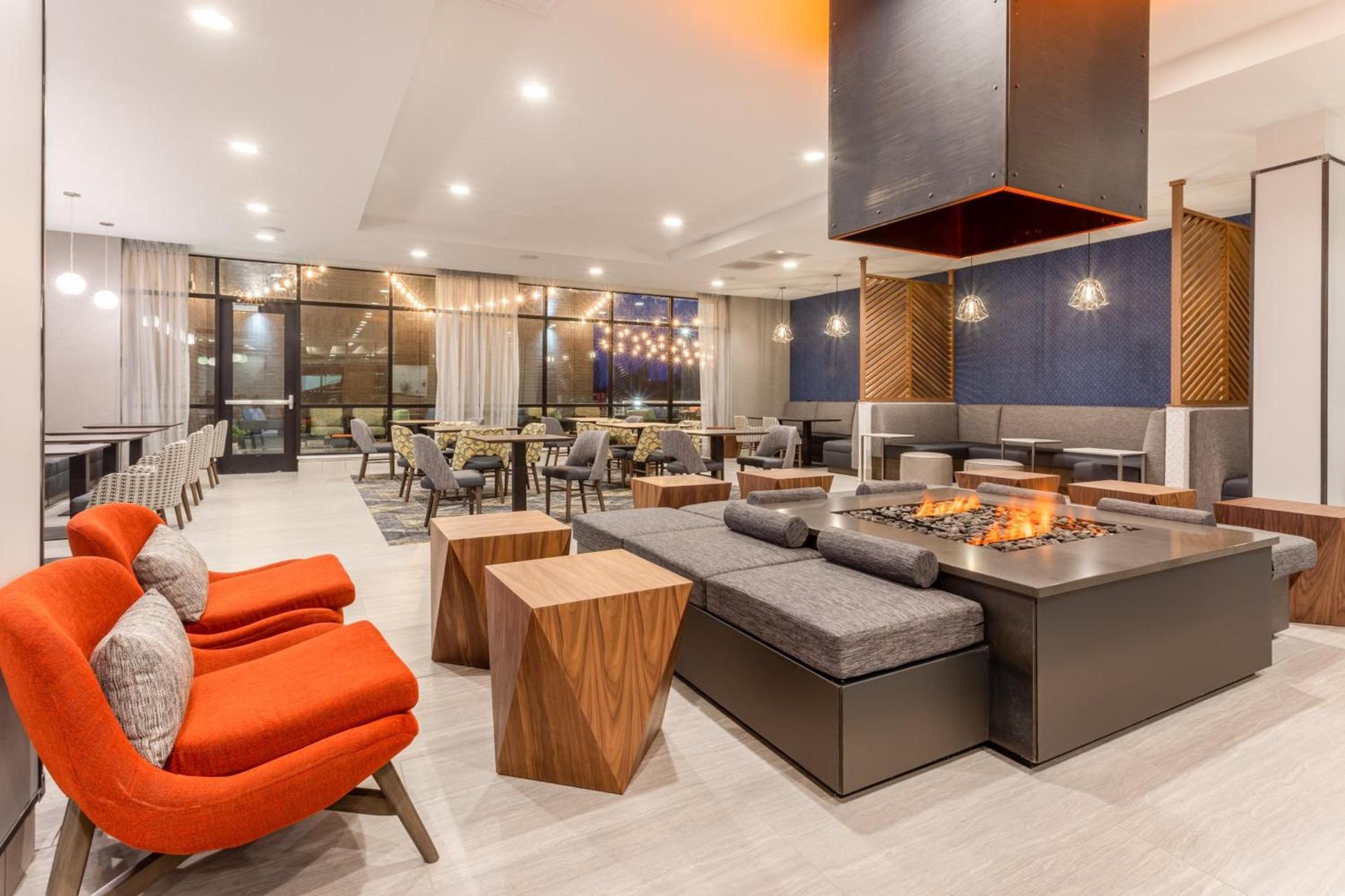 Holiday Inn & Suites Cedar Falls-Waterloo Event Ctr by IHG photo 29