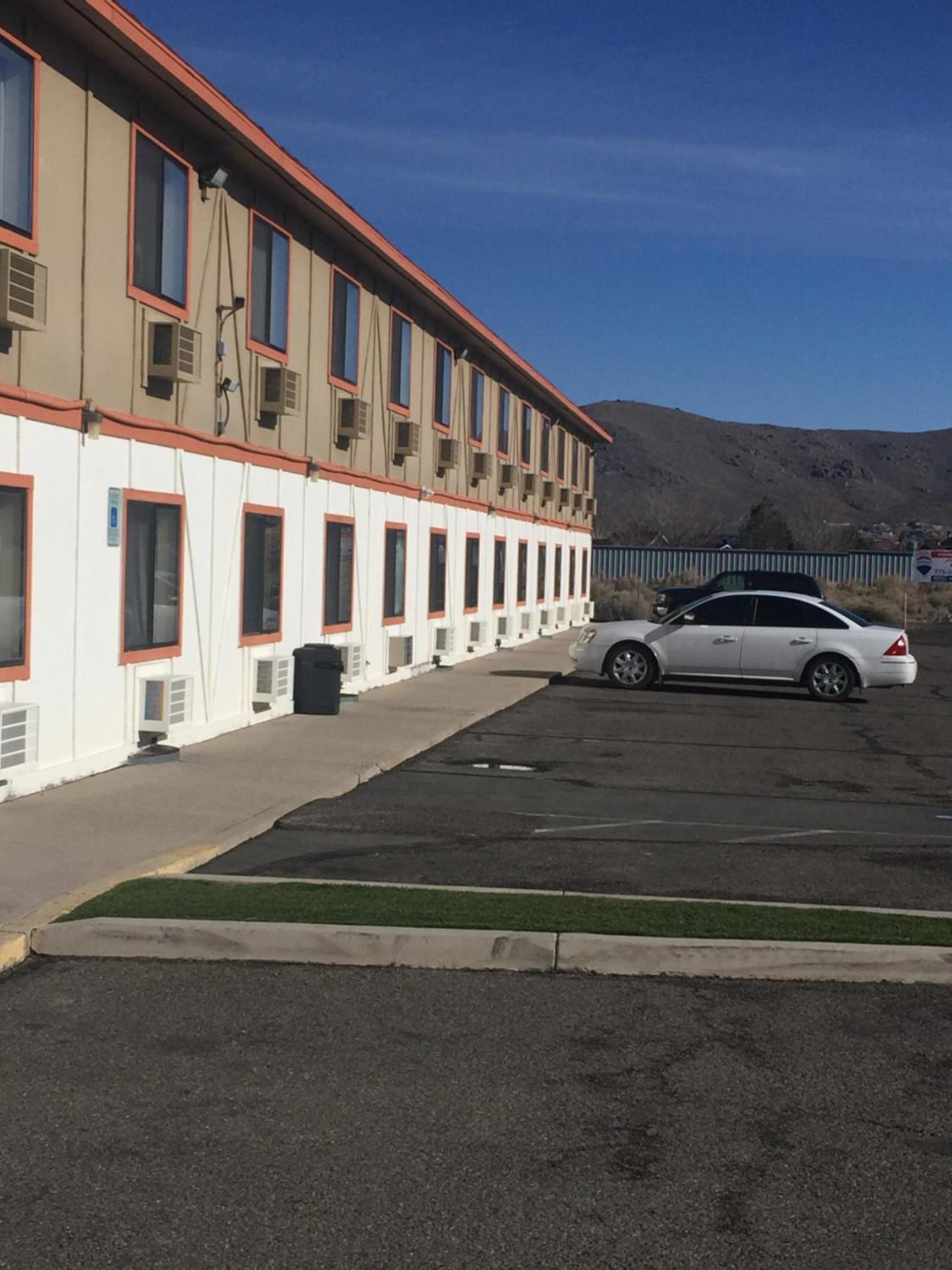 Super 8 by Wyndham Carson City Lake Tahoe photo 26