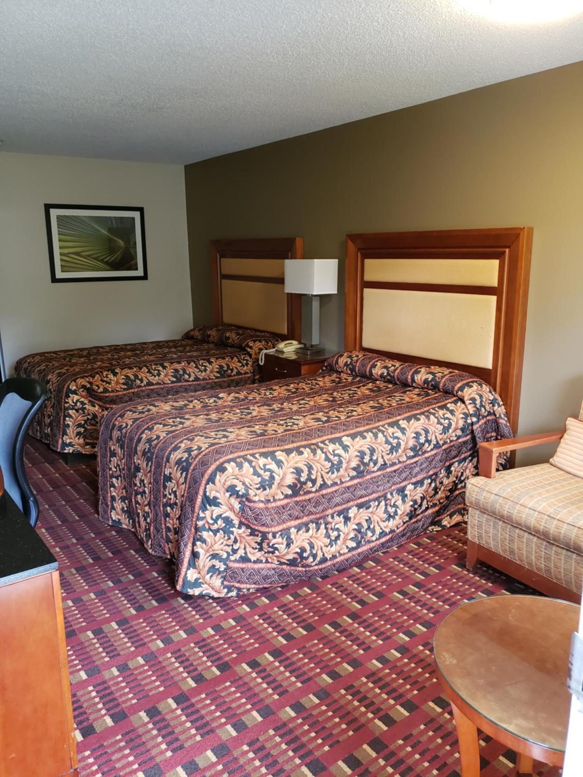 Peach Tree Inn photo 8