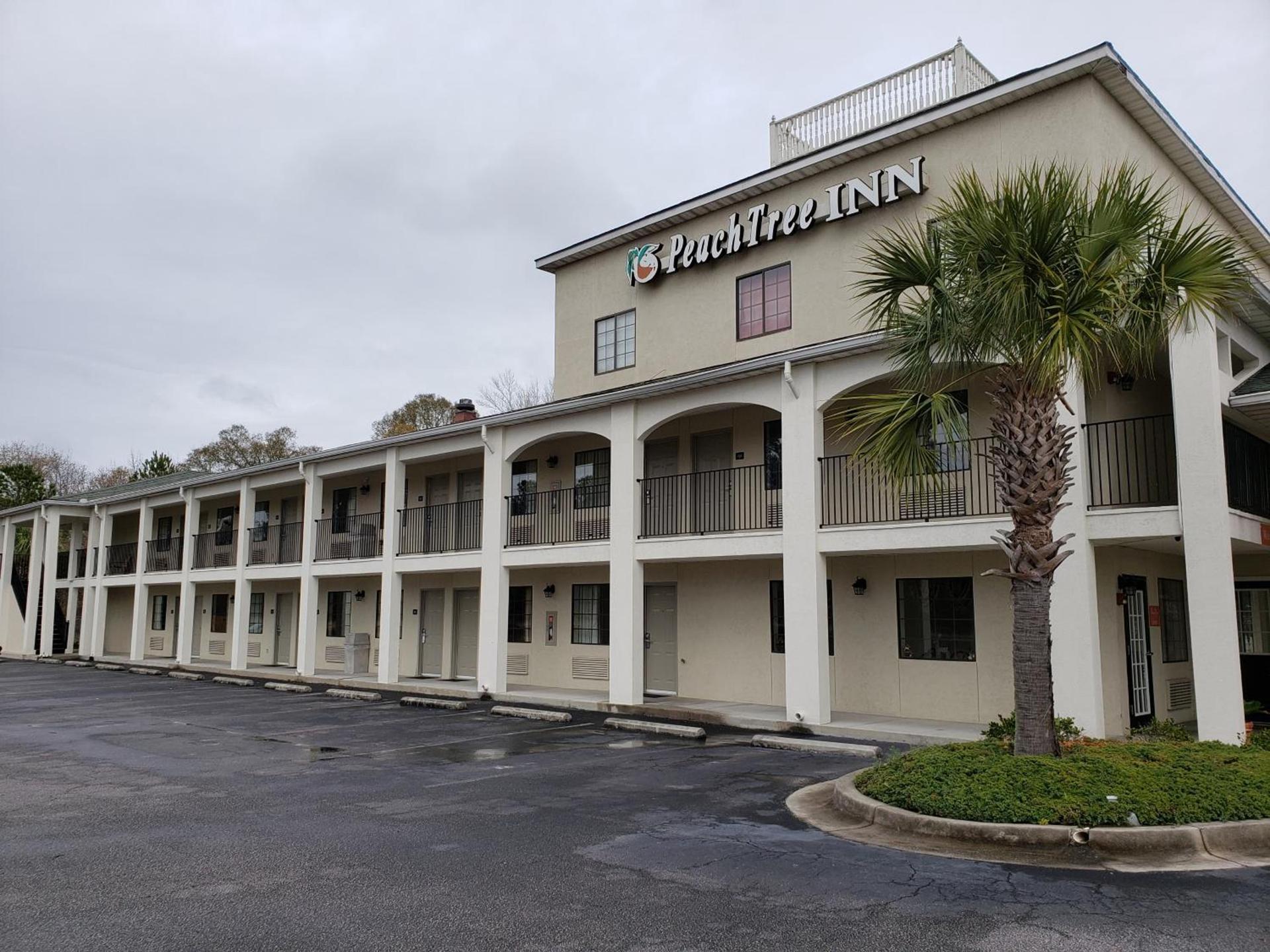 Peach Tree Inn photo 18