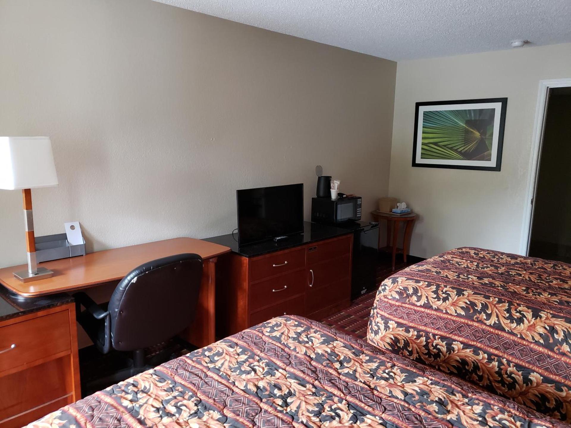 Peach Tree Inn photo 11
