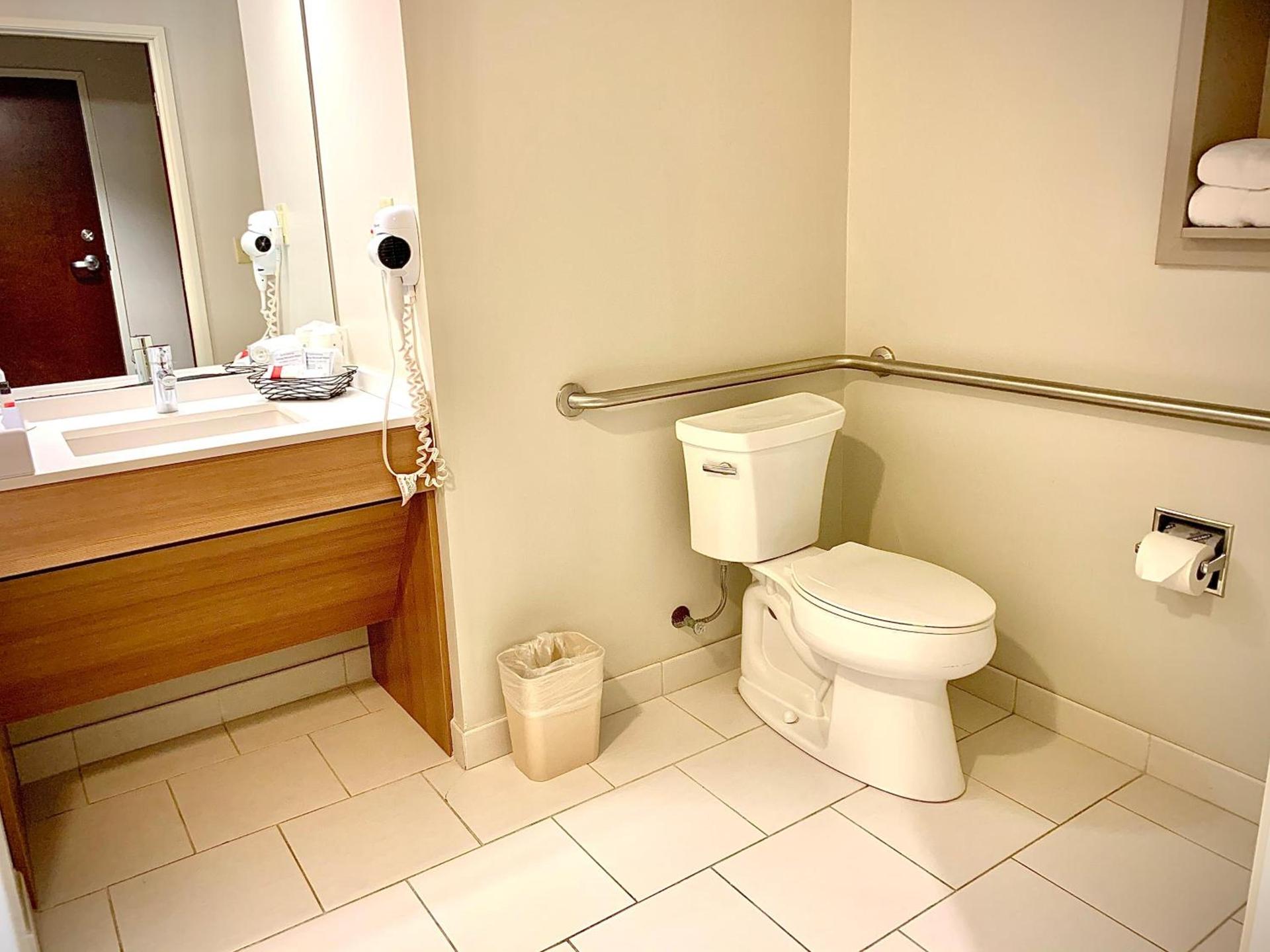 Microtel Inn & Suites by Wyndham Georgetown Delaware Beaches photo 8