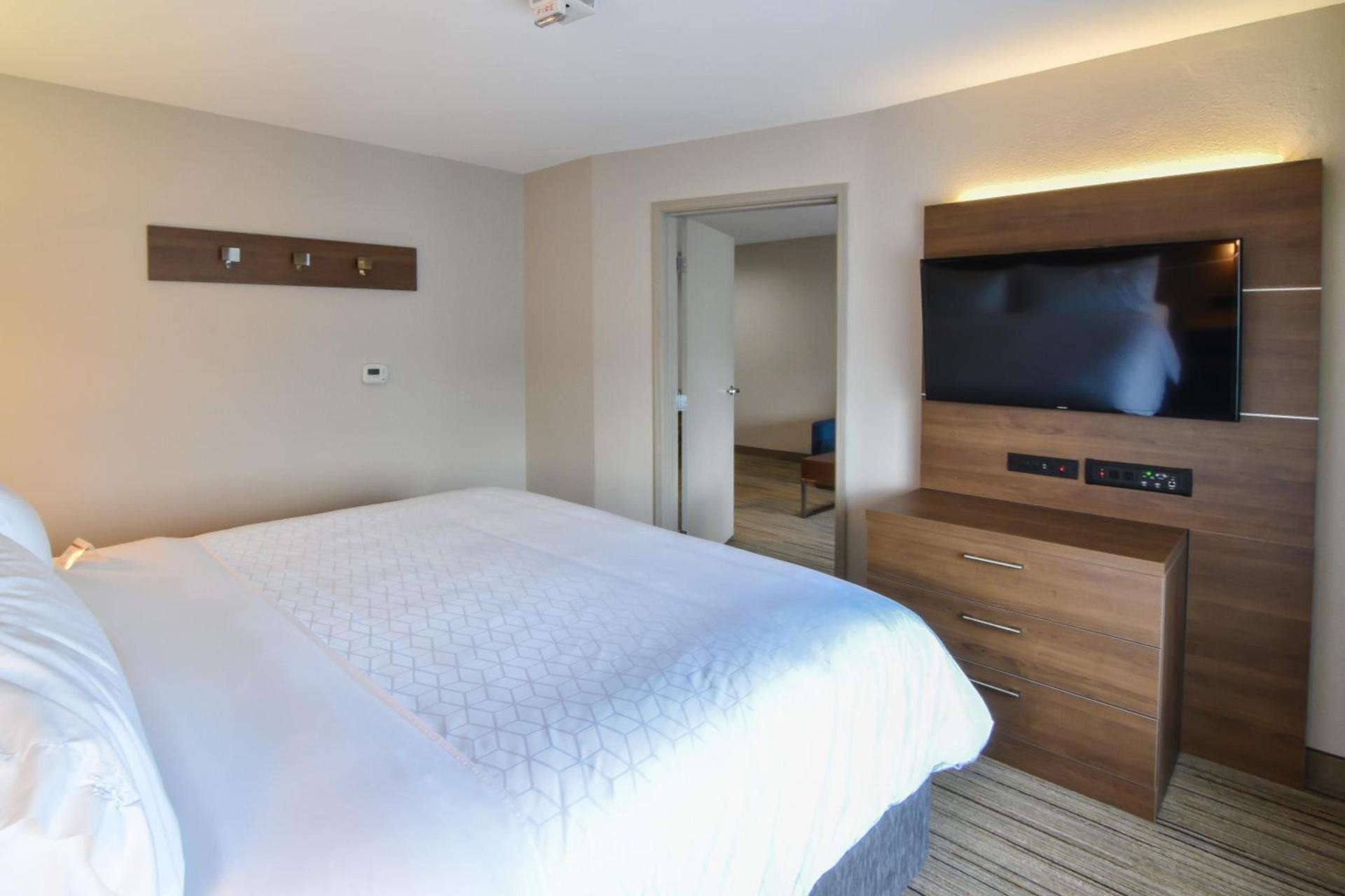 Holiday Inn Express & Suites - Indianapolis Northwest by IHG photo 39