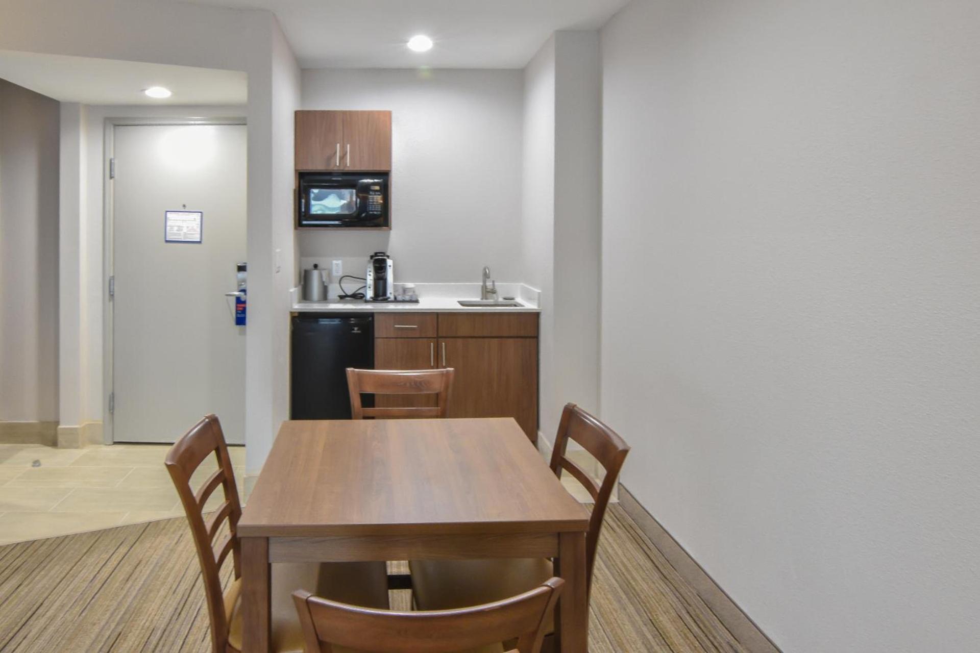 Holiday Inn Express & Suites - Indianapolis Northwest by IHG photo 30
