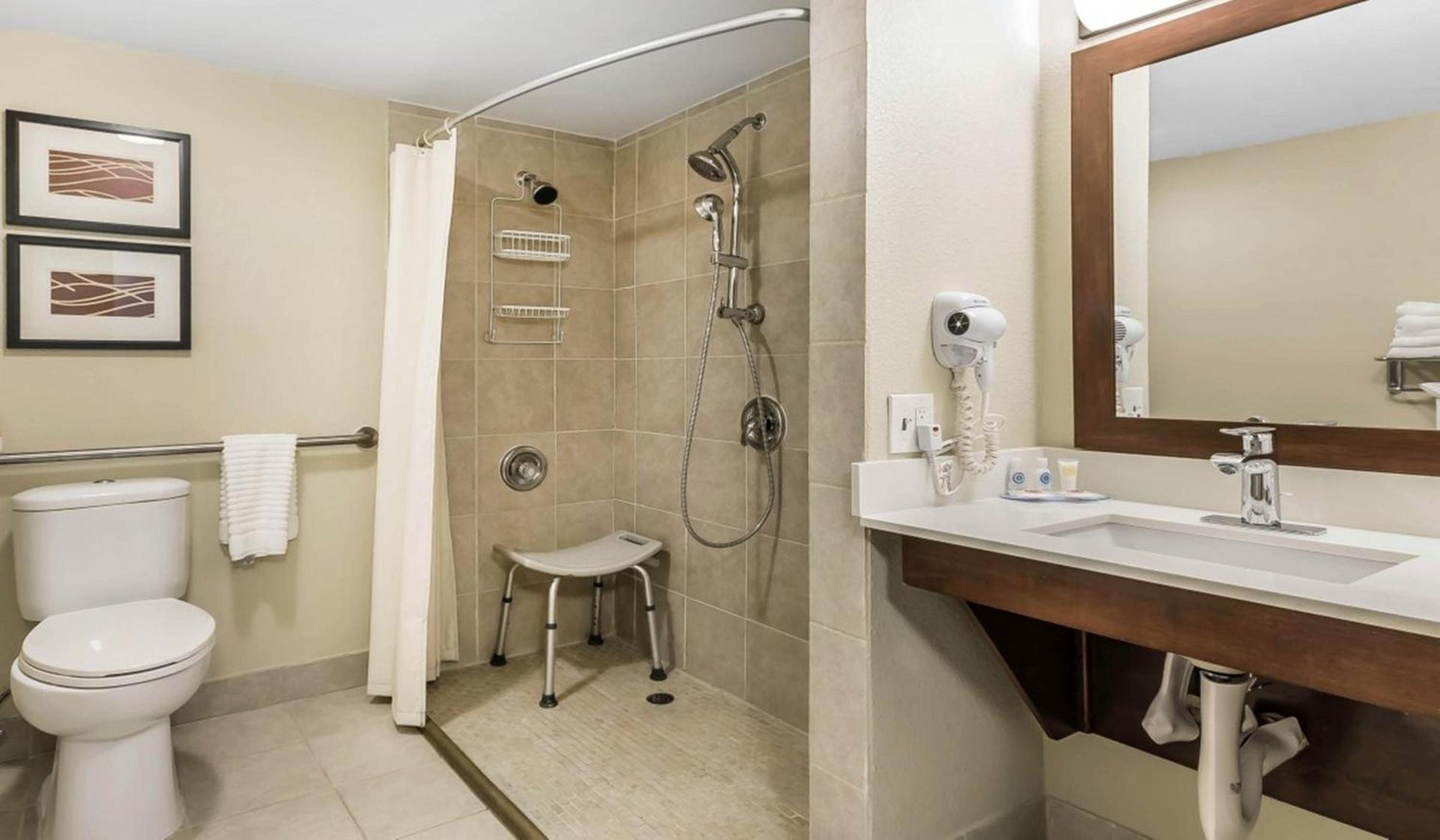 Country Inn & Suites by Radisson, St Petersburg - Clearwater, FL photo 32
