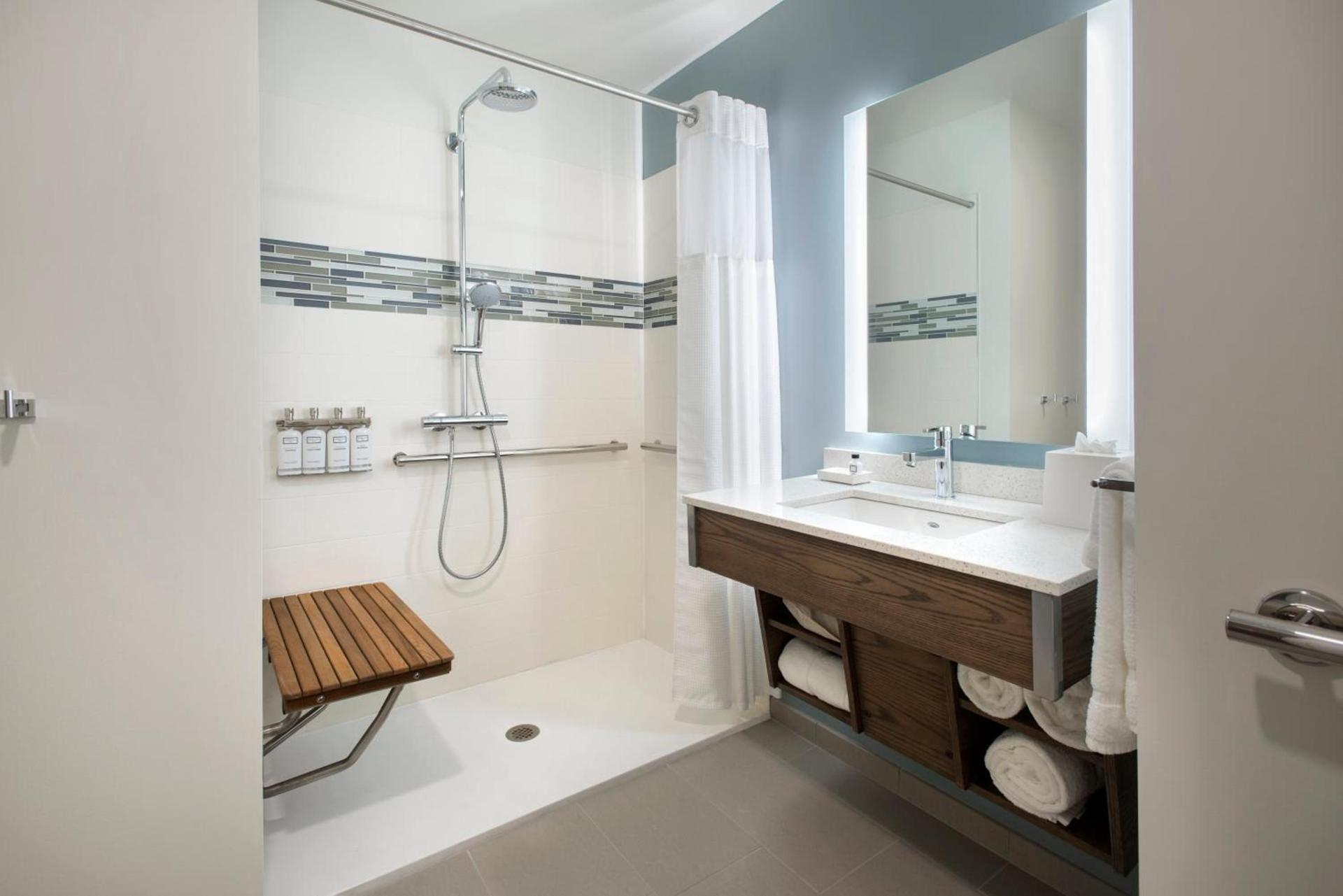 EVEN Hotel Pittsburgh Downtown by IHG photo 21