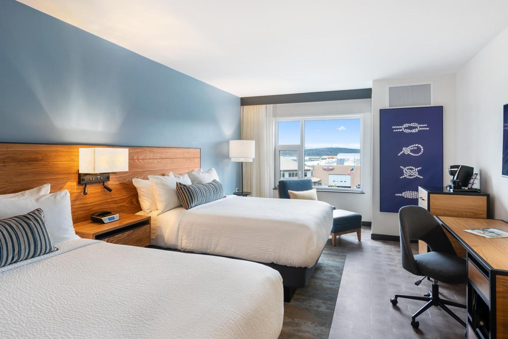 Hotel Indigo Seattle Everett Waterfront Place by IHG photo 93