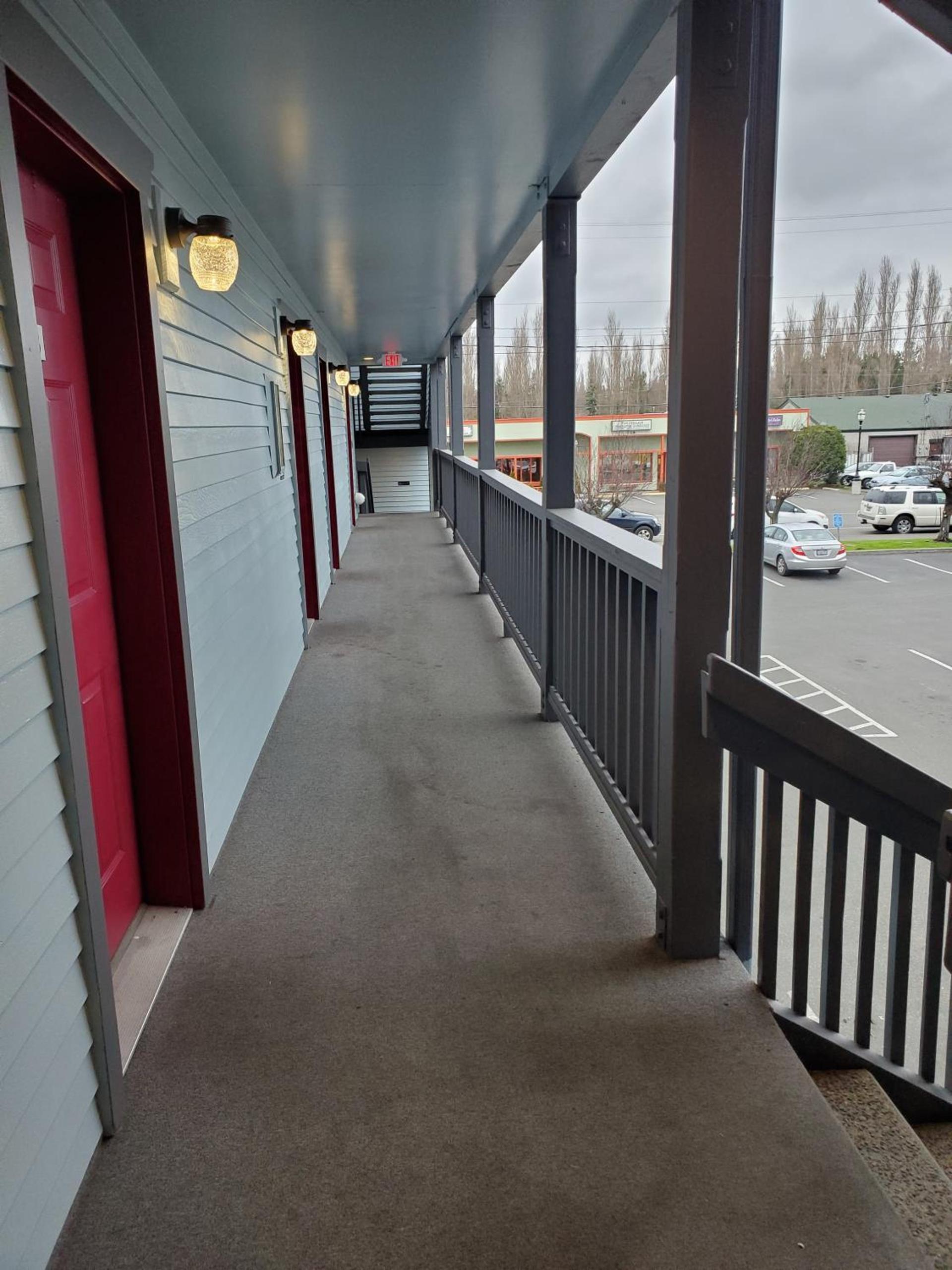 Water Front Inn photo 16