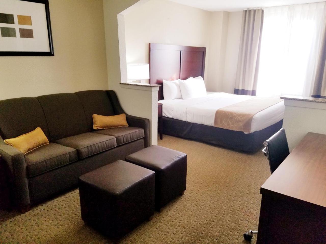 Quality Suites Irving-Las Colinas photo 42