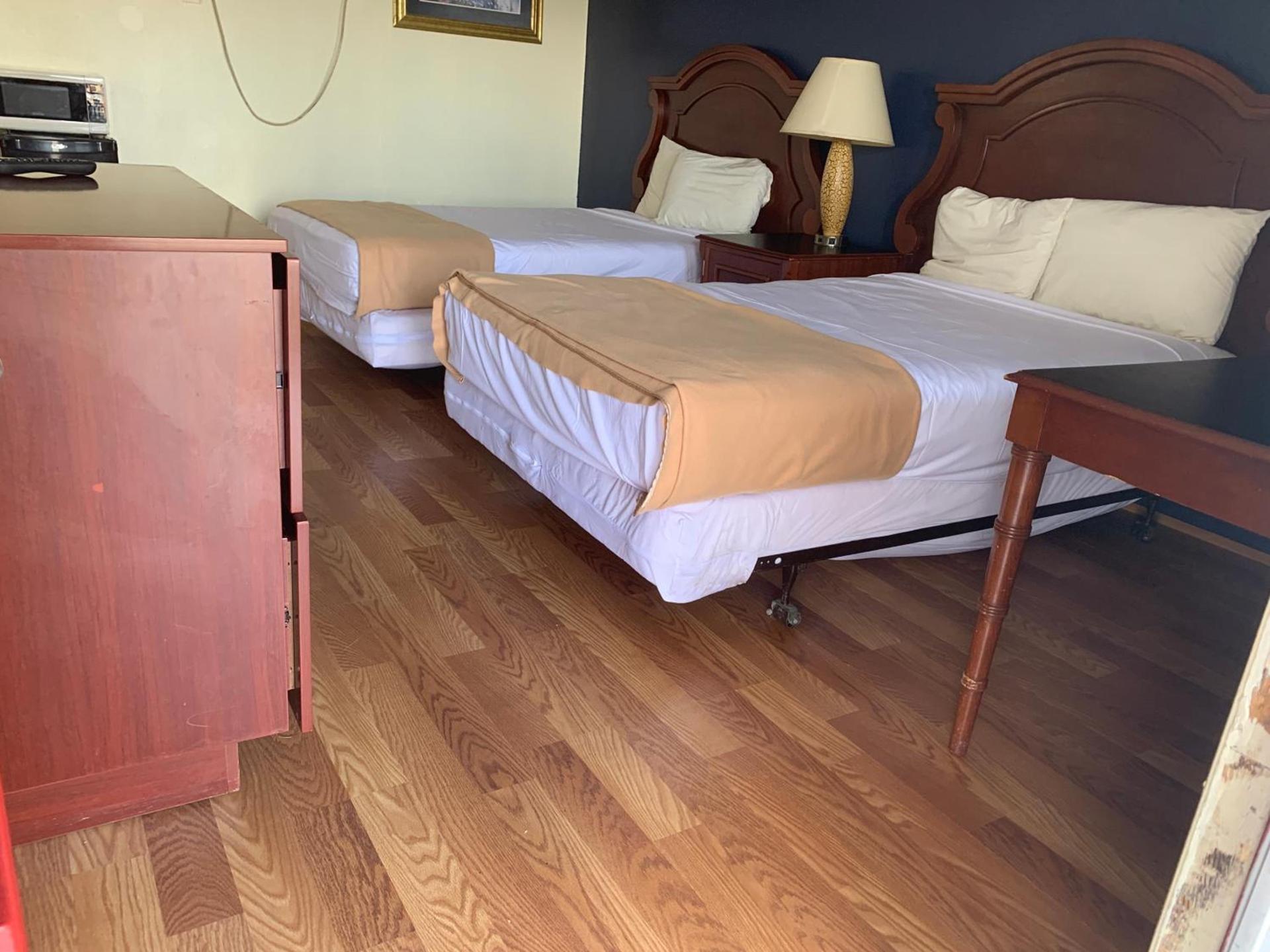 Sunset Inn photo 2