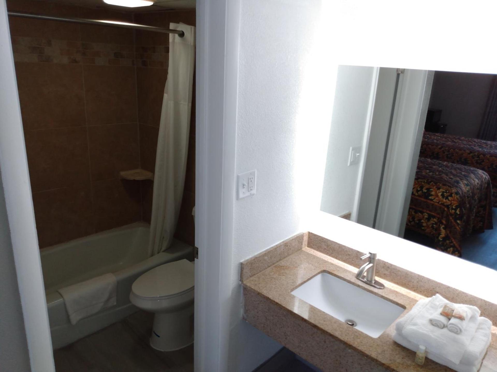 Gateway Inn Savannah photo 21