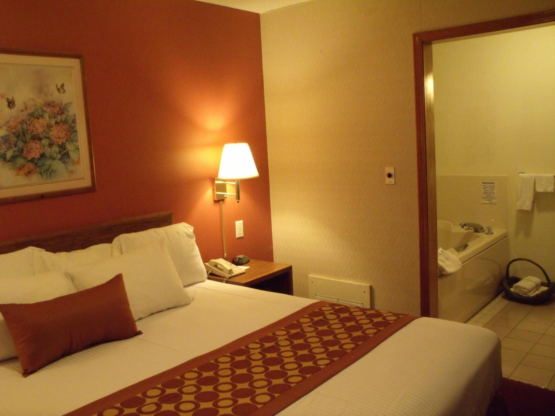 Americas Best Value Inn and Suites - Nevada photo 17