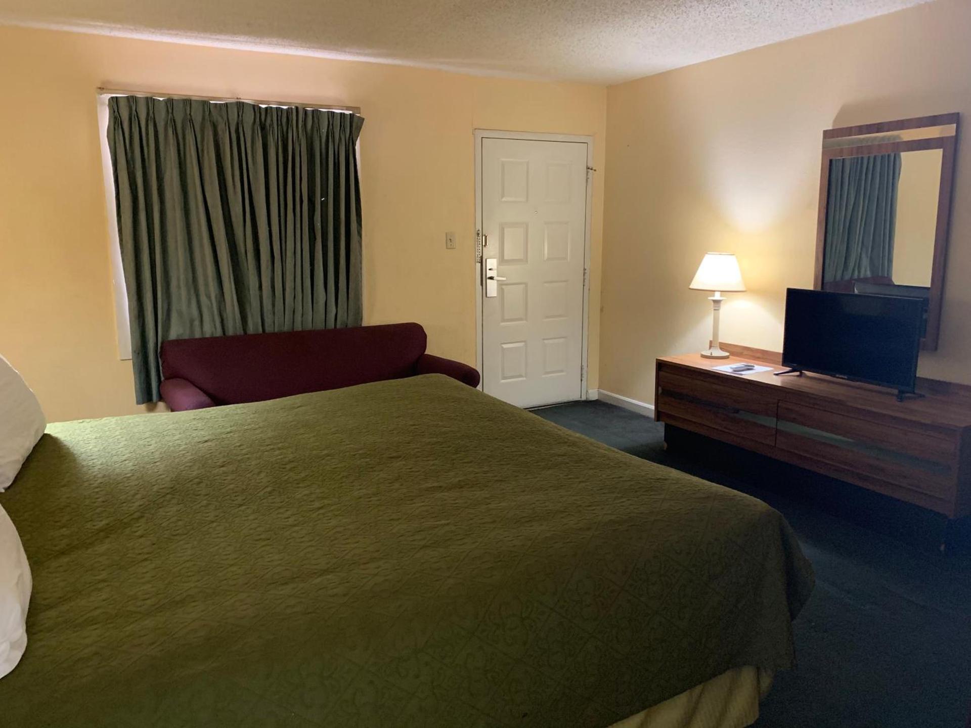 La Vista Inn photo 10