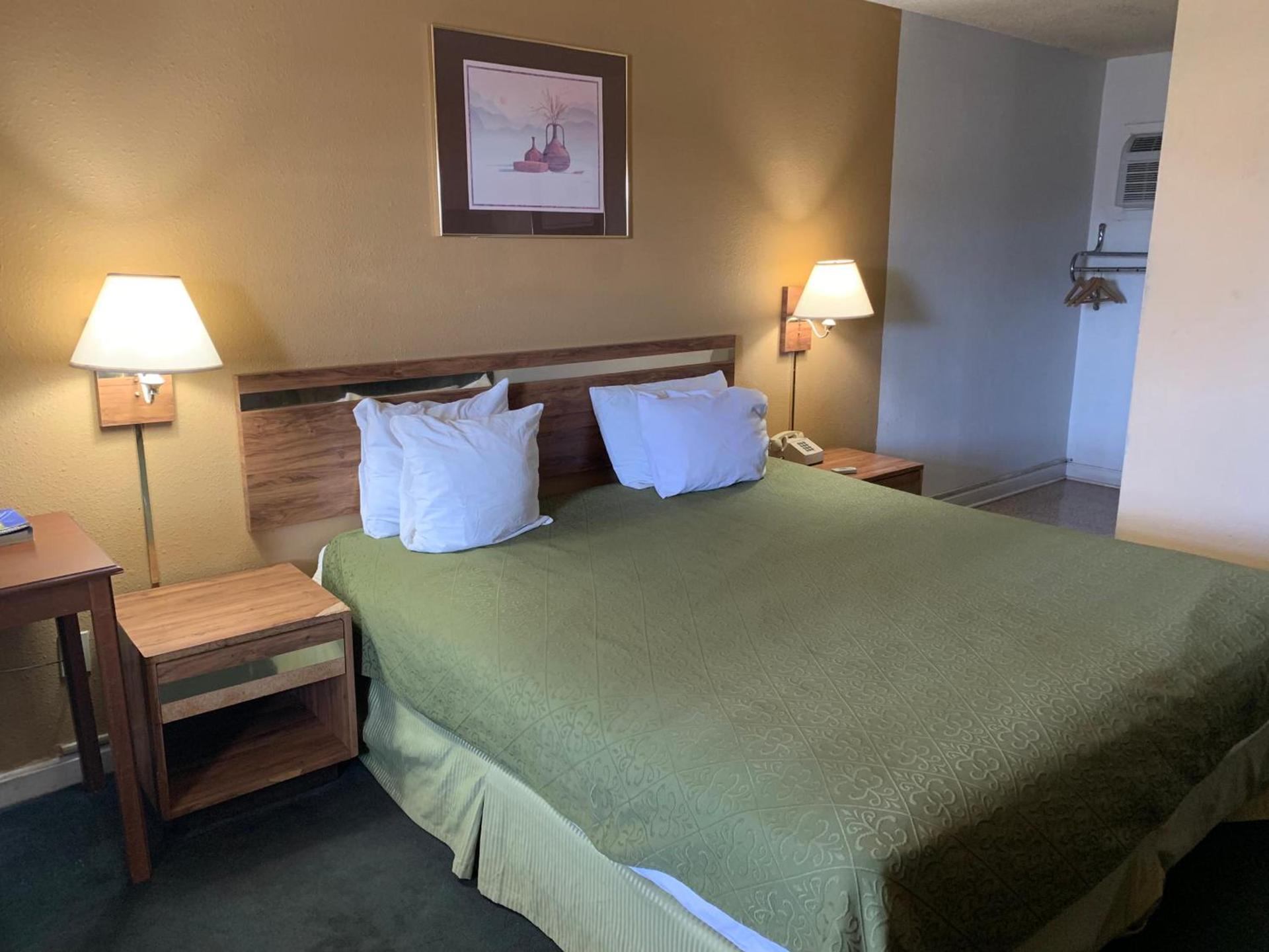 La Vista Inn photo 9