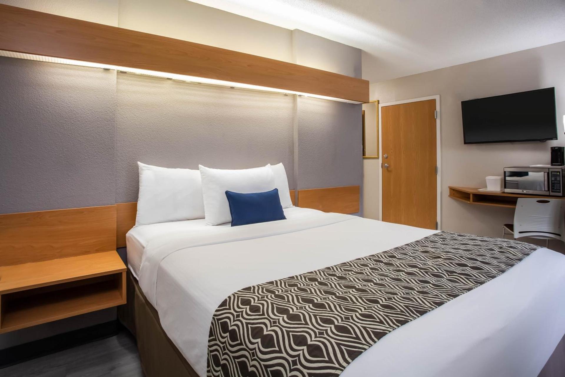 Microtel Inn & Suites by Wyndham Southern Pines Pinehurst photo 37