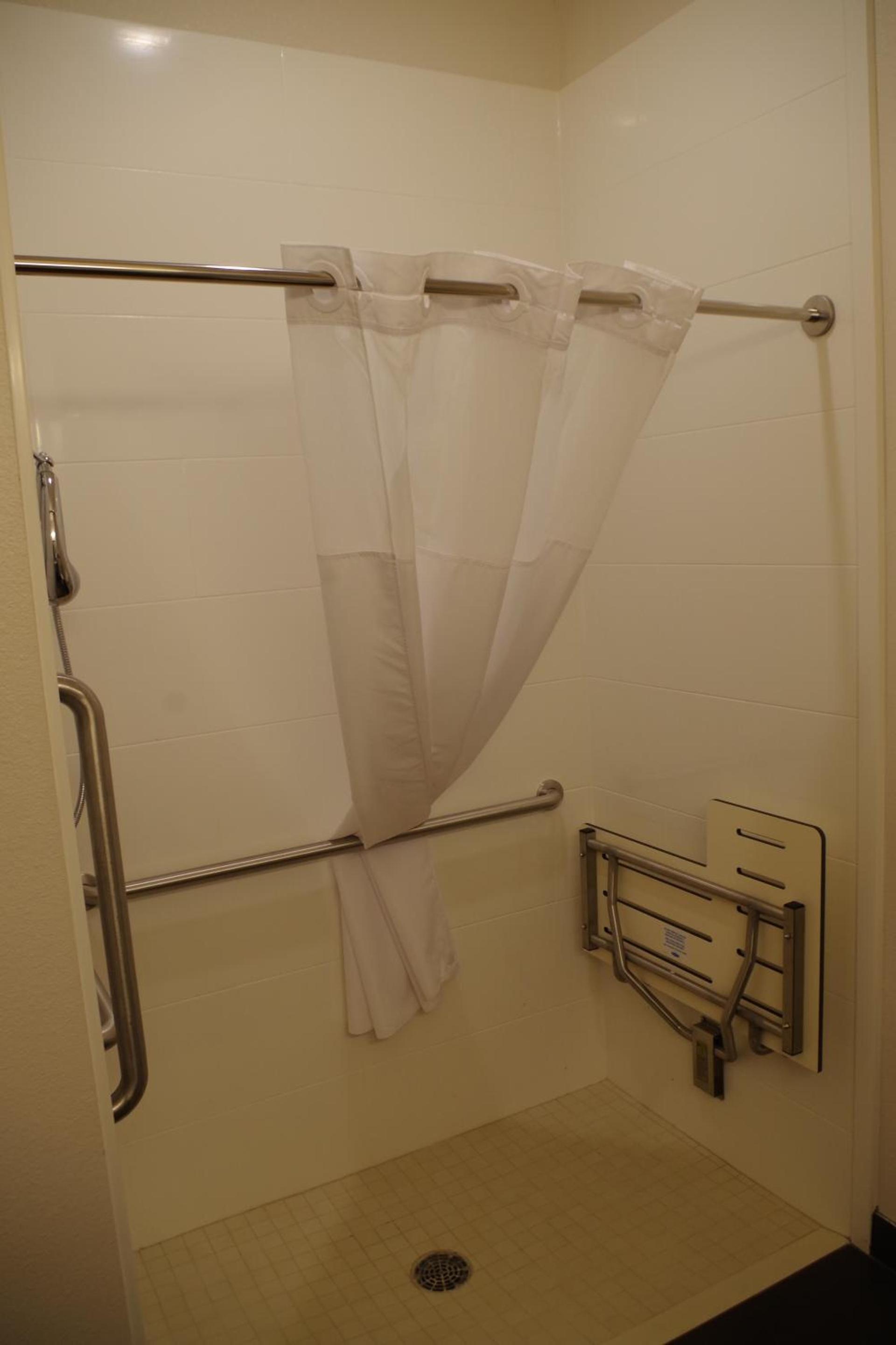 Best Western Plus Lincoln Inn & Suites photo 25