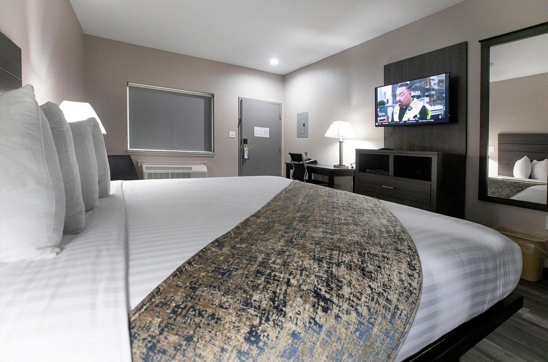 Express Inn photo 16