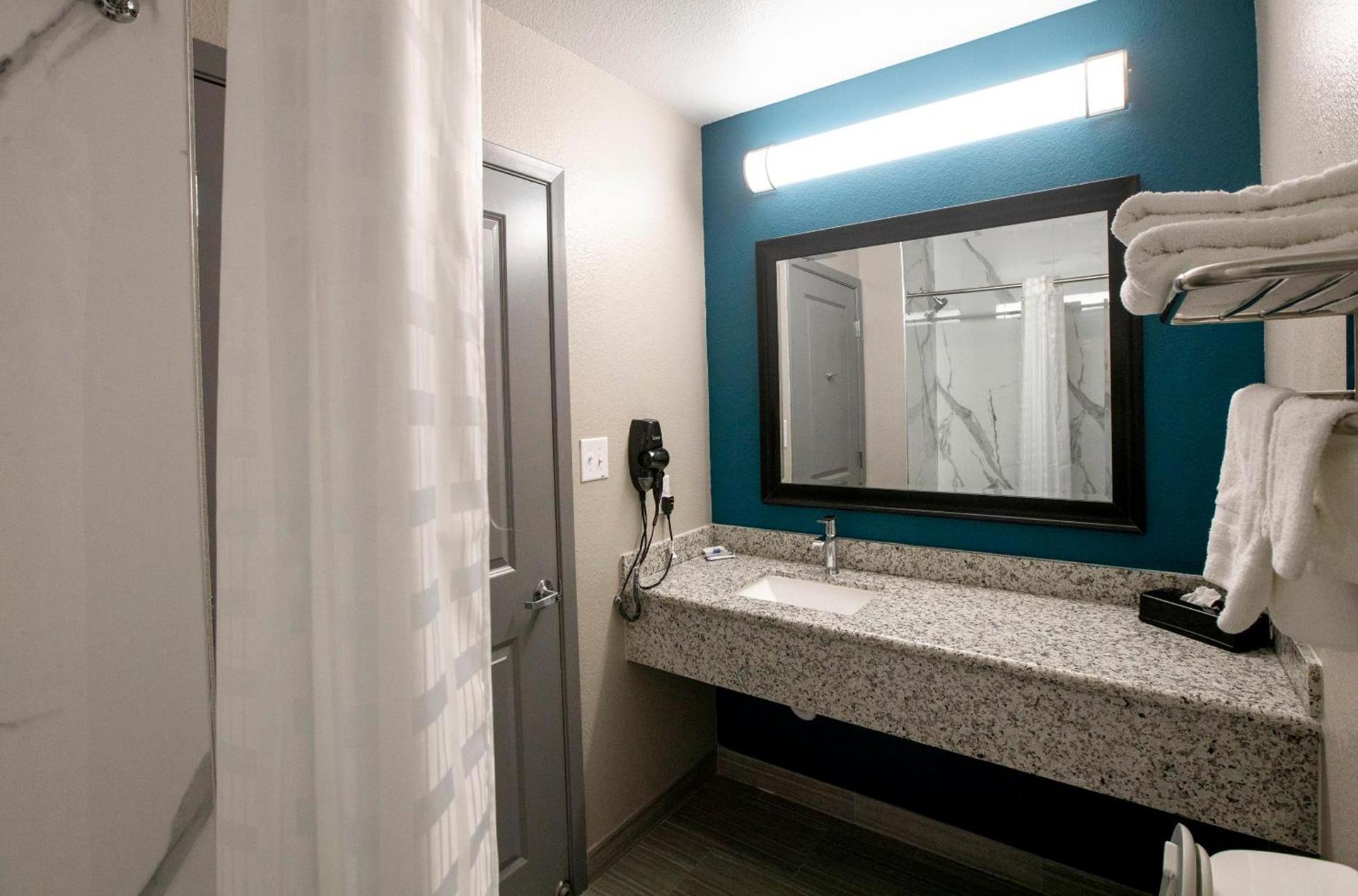 Express Inn photo 12