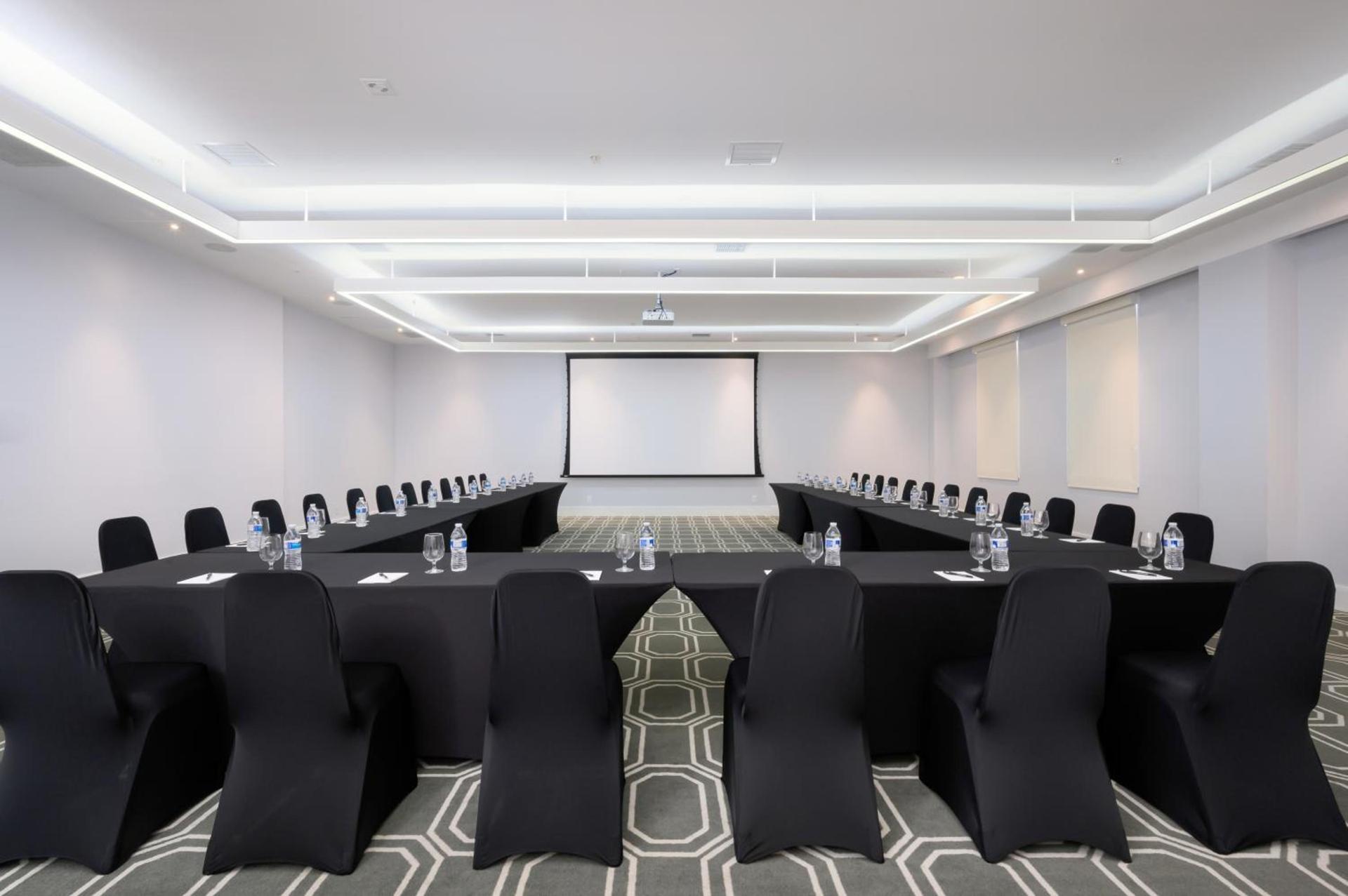 Harborside Hotel photo 12