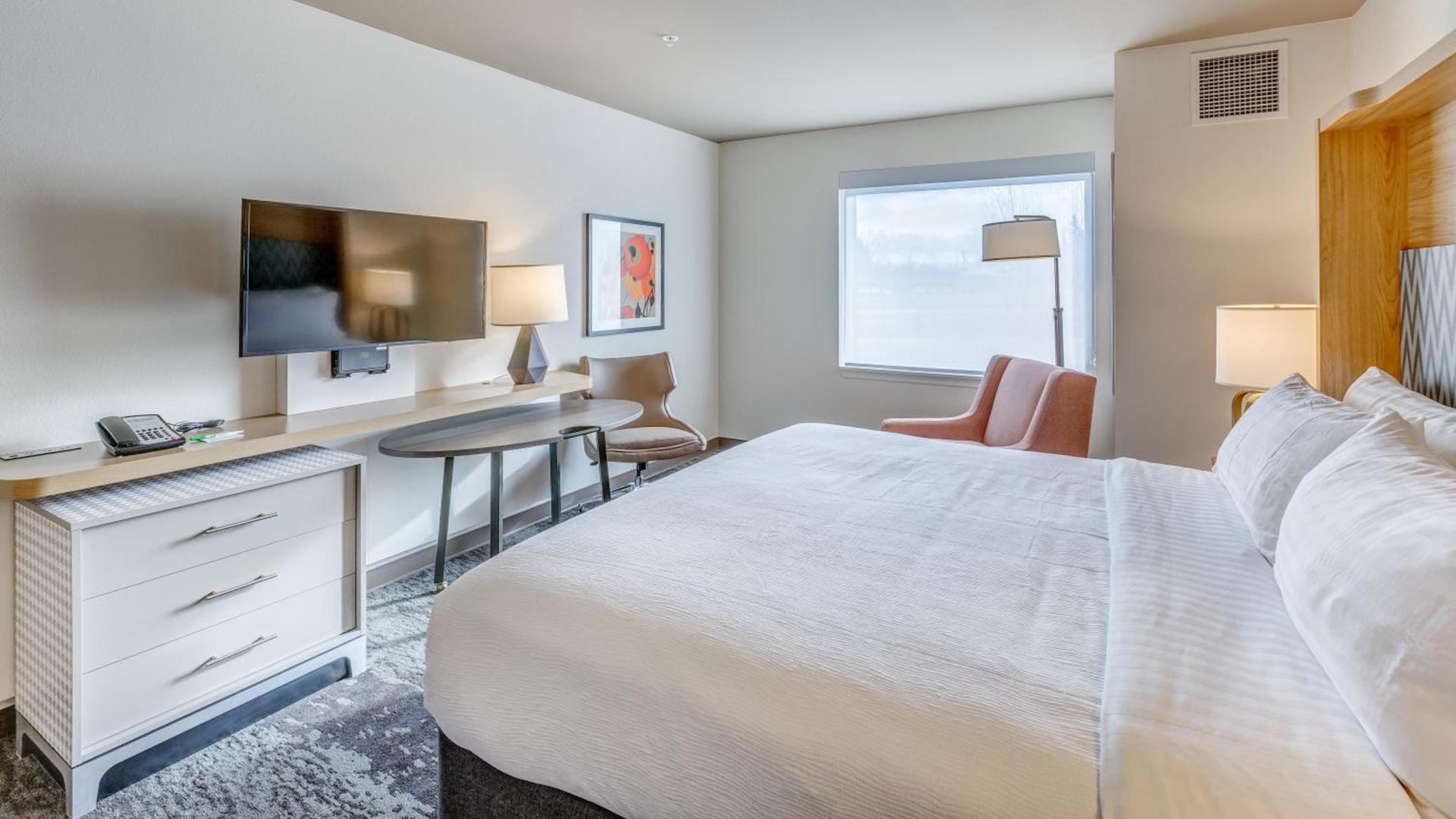 Holiday Inn & Suites Bellingham by IHG photo 33
