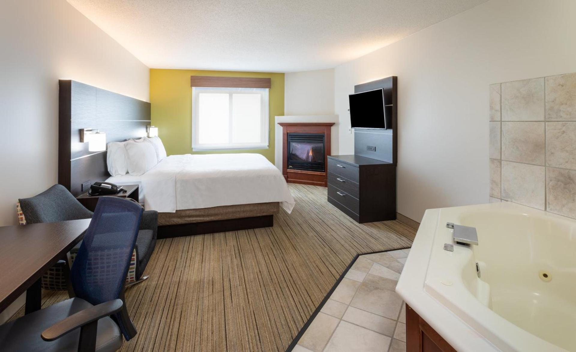 Holiday Inn Express Hotel & Suites Minneapolis-Downtown Convention Center by IHG photo 30
