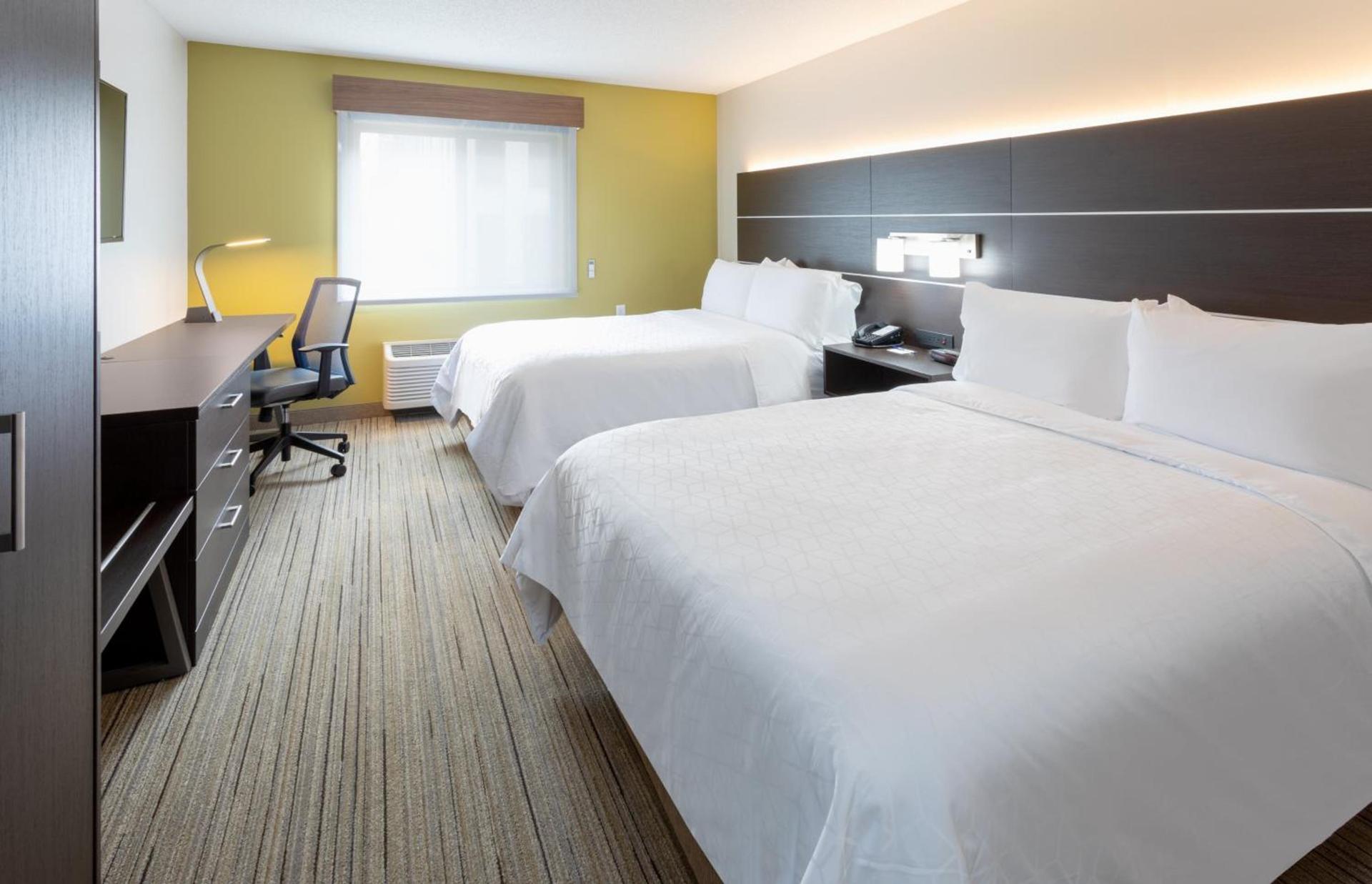 Holiday Inn Express Hotel & Suites Minneapolis-Downtown Convention Center by IHG photo 25