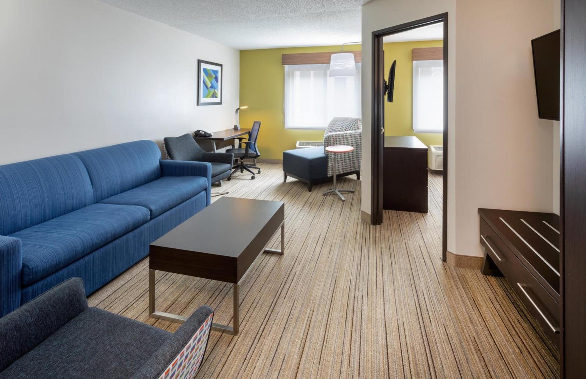 Holiday Inn Express Hotel & Suites Minneapolis-Downtown Convention Center by IHG photo 28