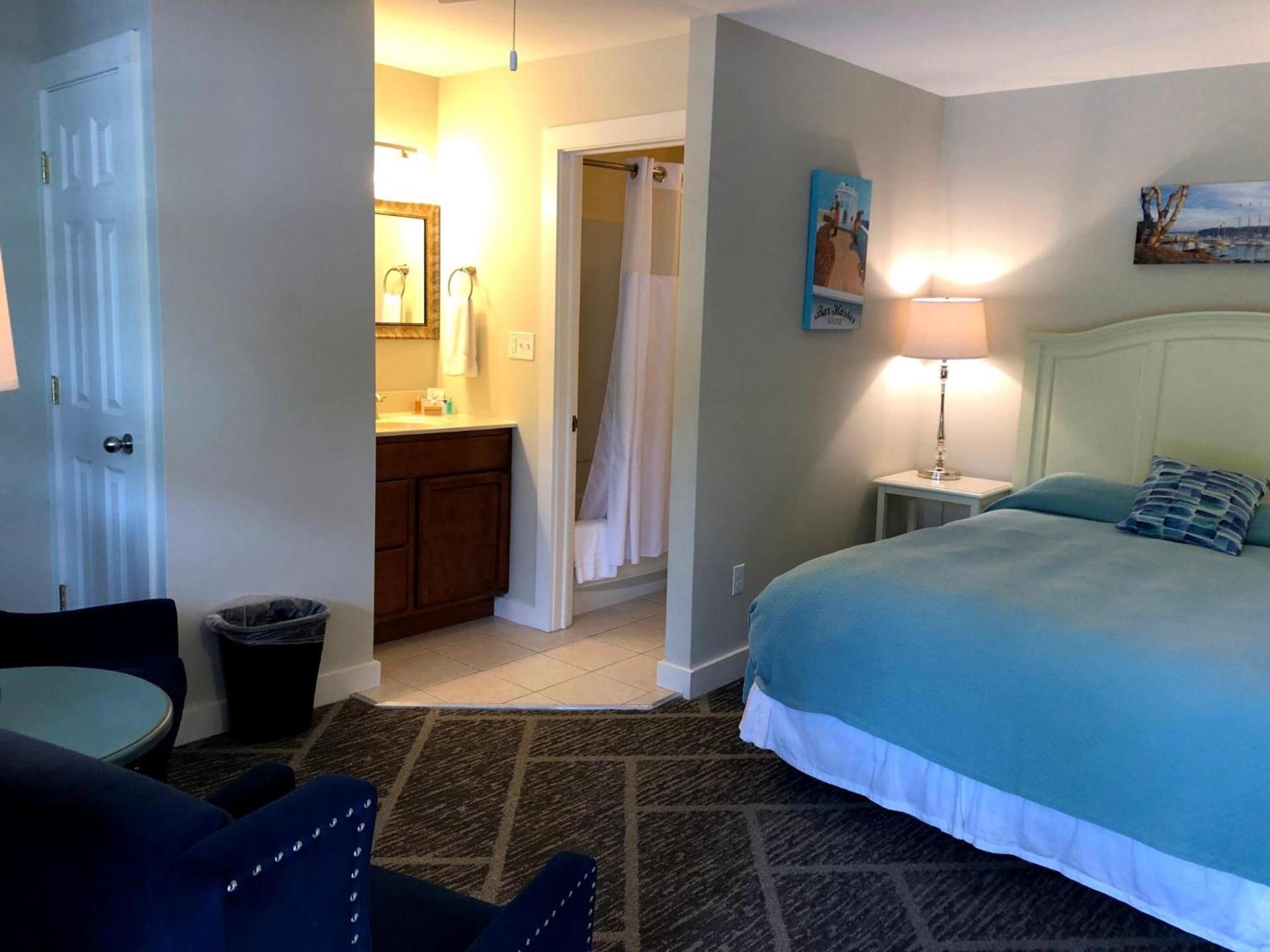 Island Place photo 16