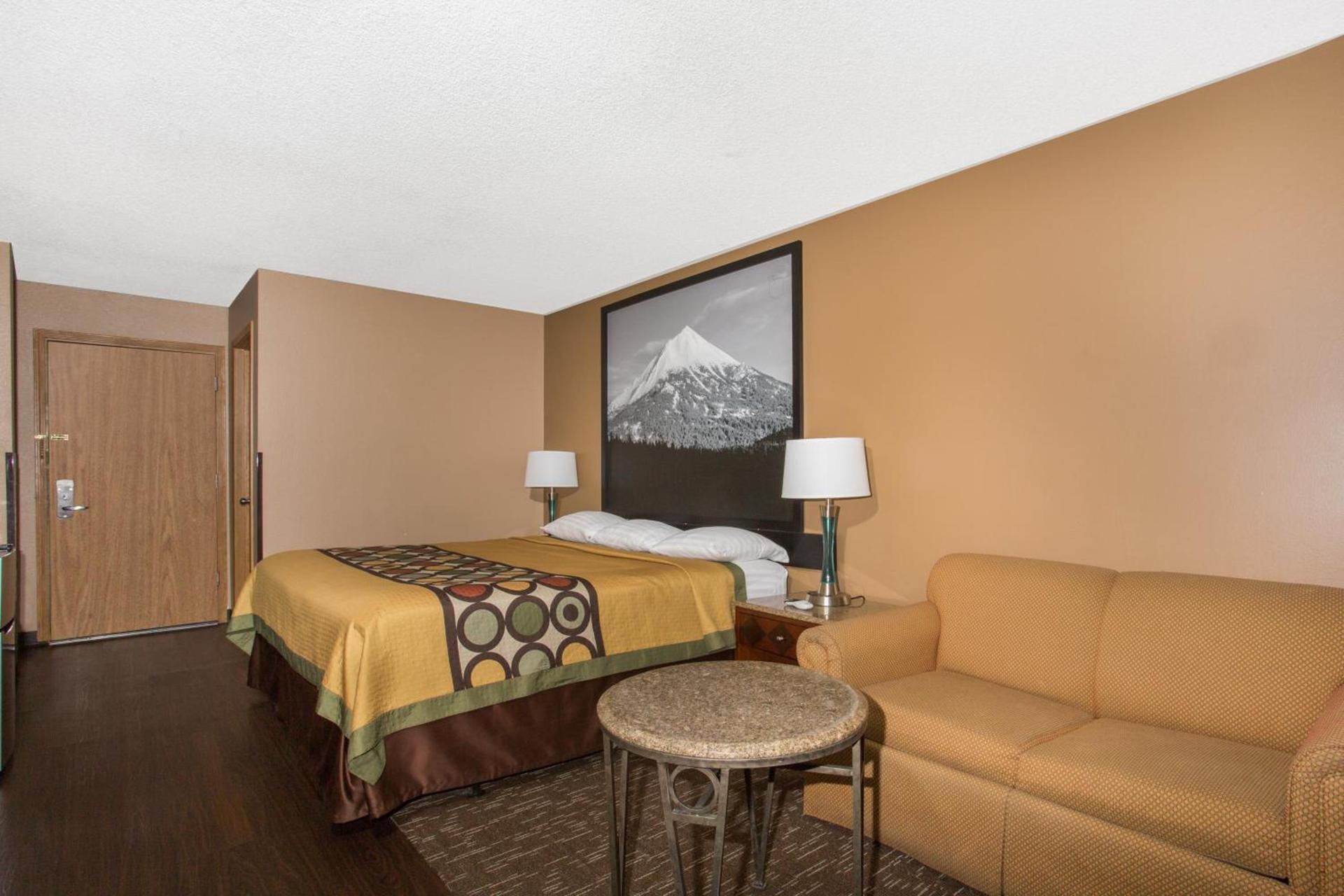 Super 8 by Wyndham Baker City photo 28