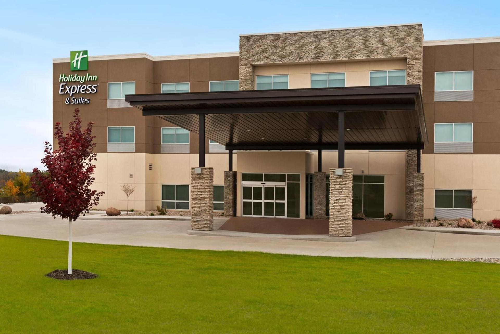 Holiday Inn Express & Suites - Beaver Dam by IHG — hotel in Beaver Dam