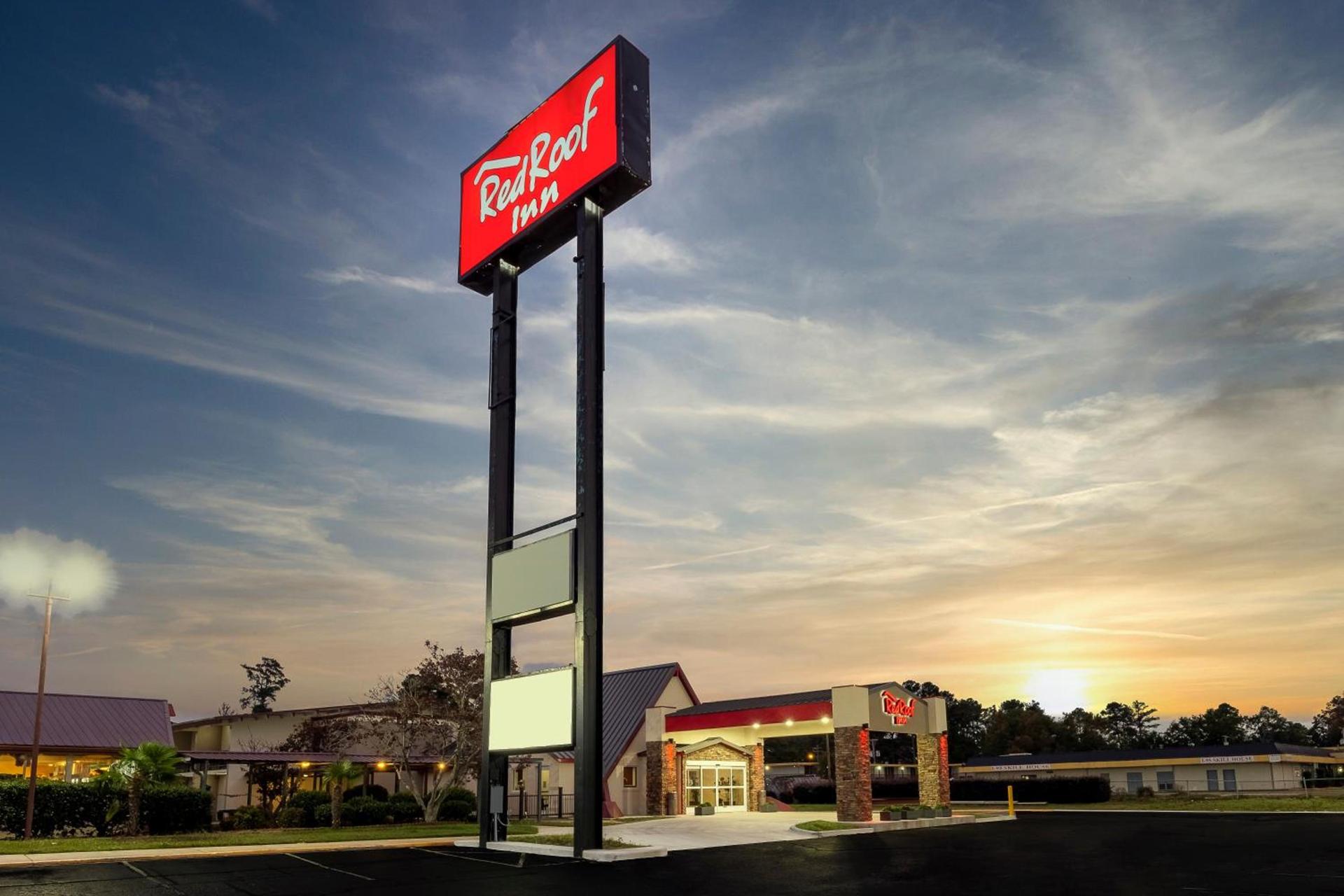 Red Roof Inn Lumberton photo 3