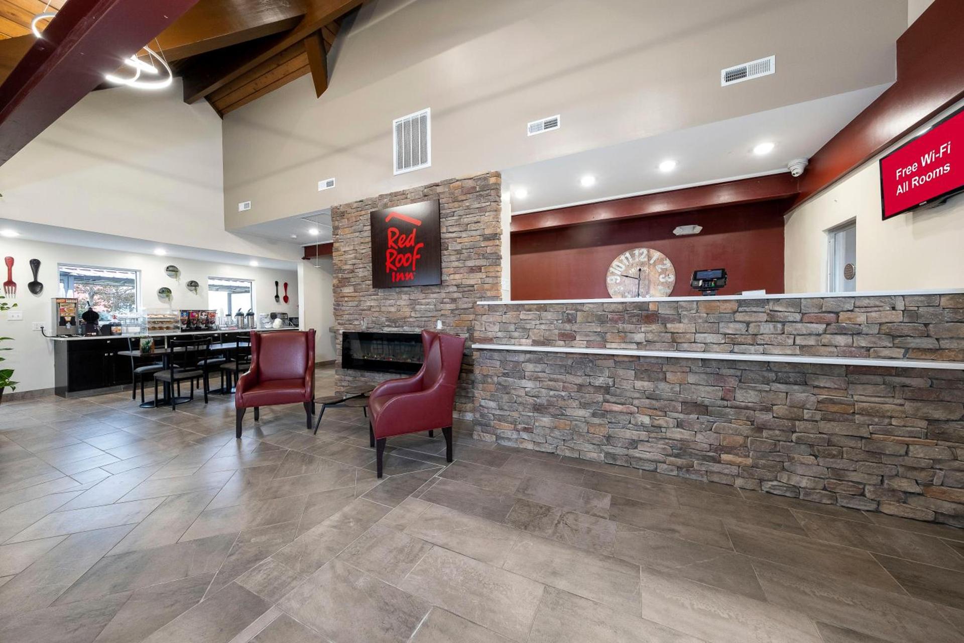 Red Roof Inn Lumberton photo 10