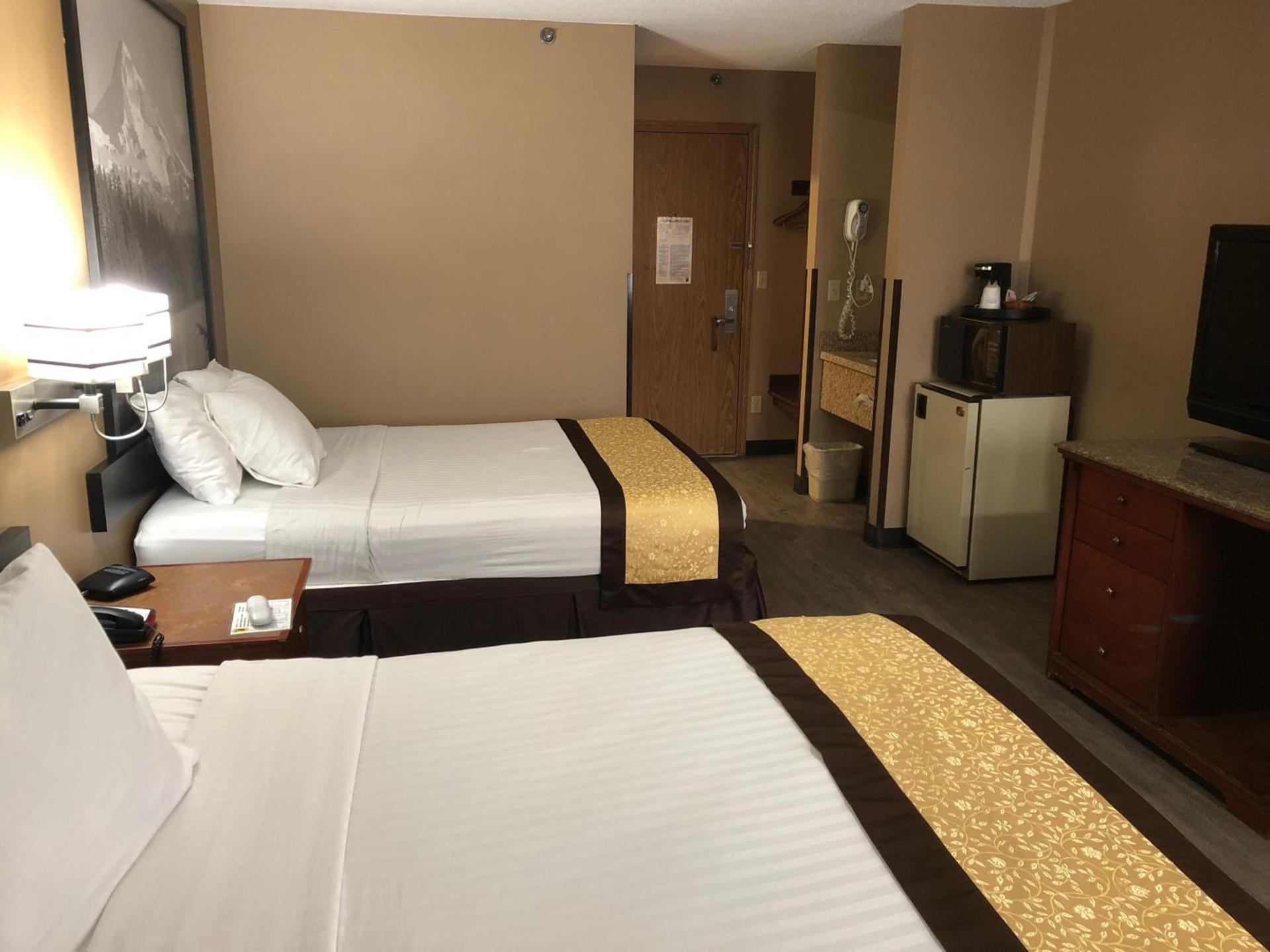 Super 8 by Wyndham Baker City photo 18