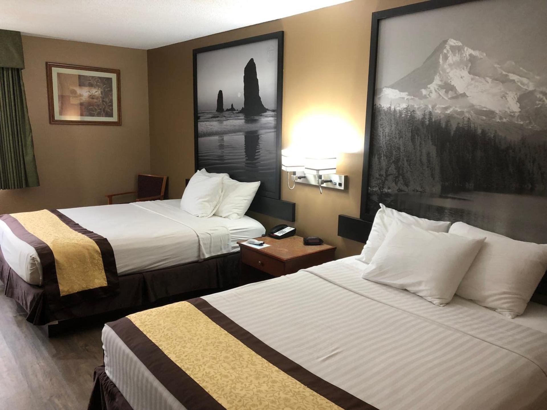 Super 8 by Wyndham Baker City photo 21
