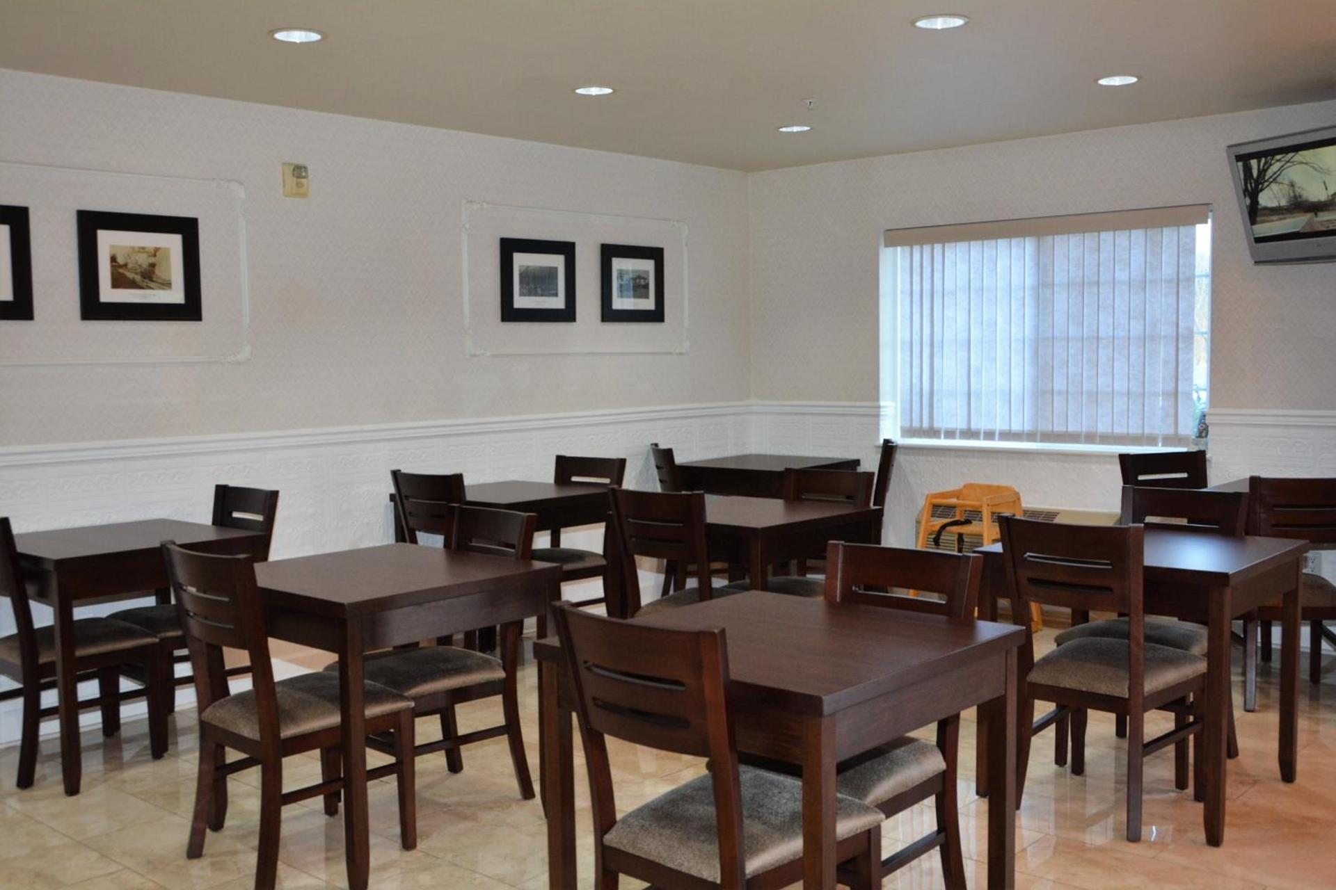 FairBridge Inn & Suites DuPont photo 40
