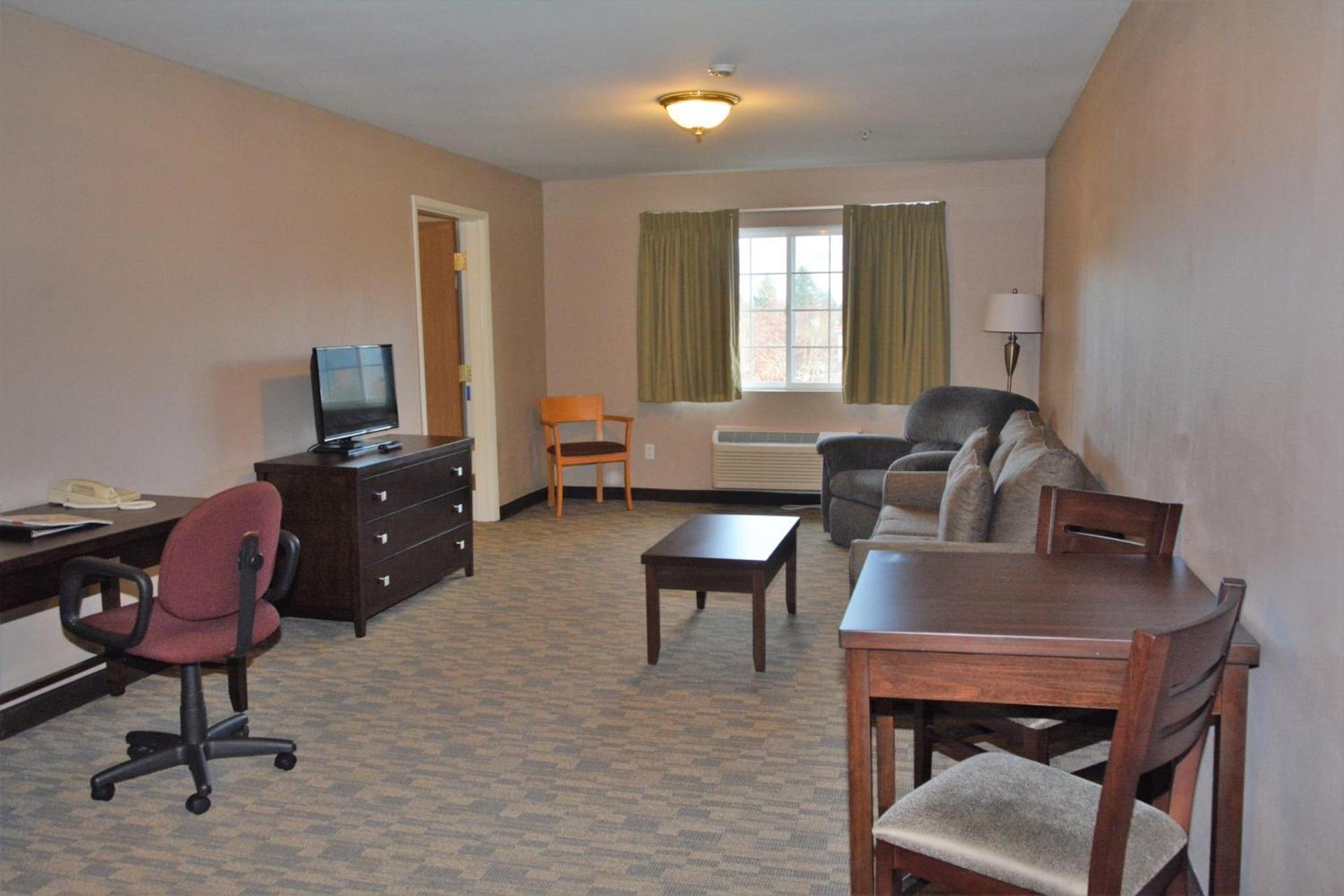 FairBridge Inn & Suites DuPont photo 34