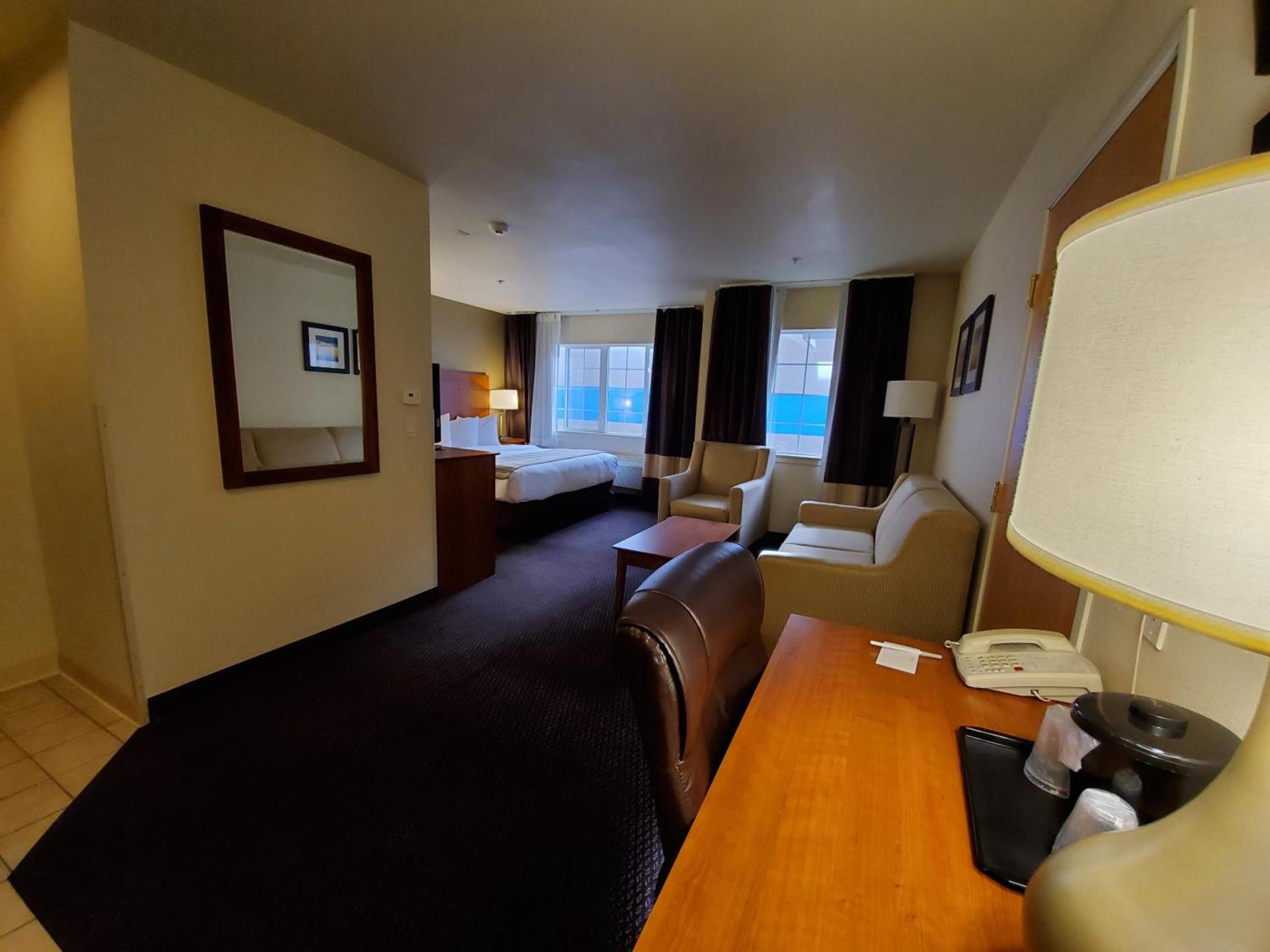 Country Inn & Suites by Radisson, Bend, OR photo 49
