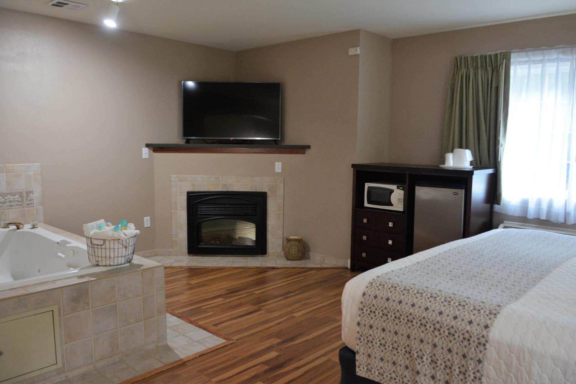 FairBridge Inn & Suites DuPont photo 16
